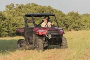 Read more about the article Choosing The Perfect Utv For Landscaping