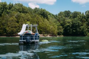 Read more about the article Set Sail For Fun Essential Tips For Entertaining On A Pontoon Boat