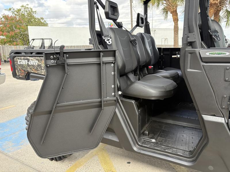 2025 Can-Am Defender MAX XT HD10 UTV