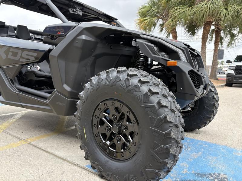 2026 Can-Am Maverick X3 X DS Turbo RR Side x Side