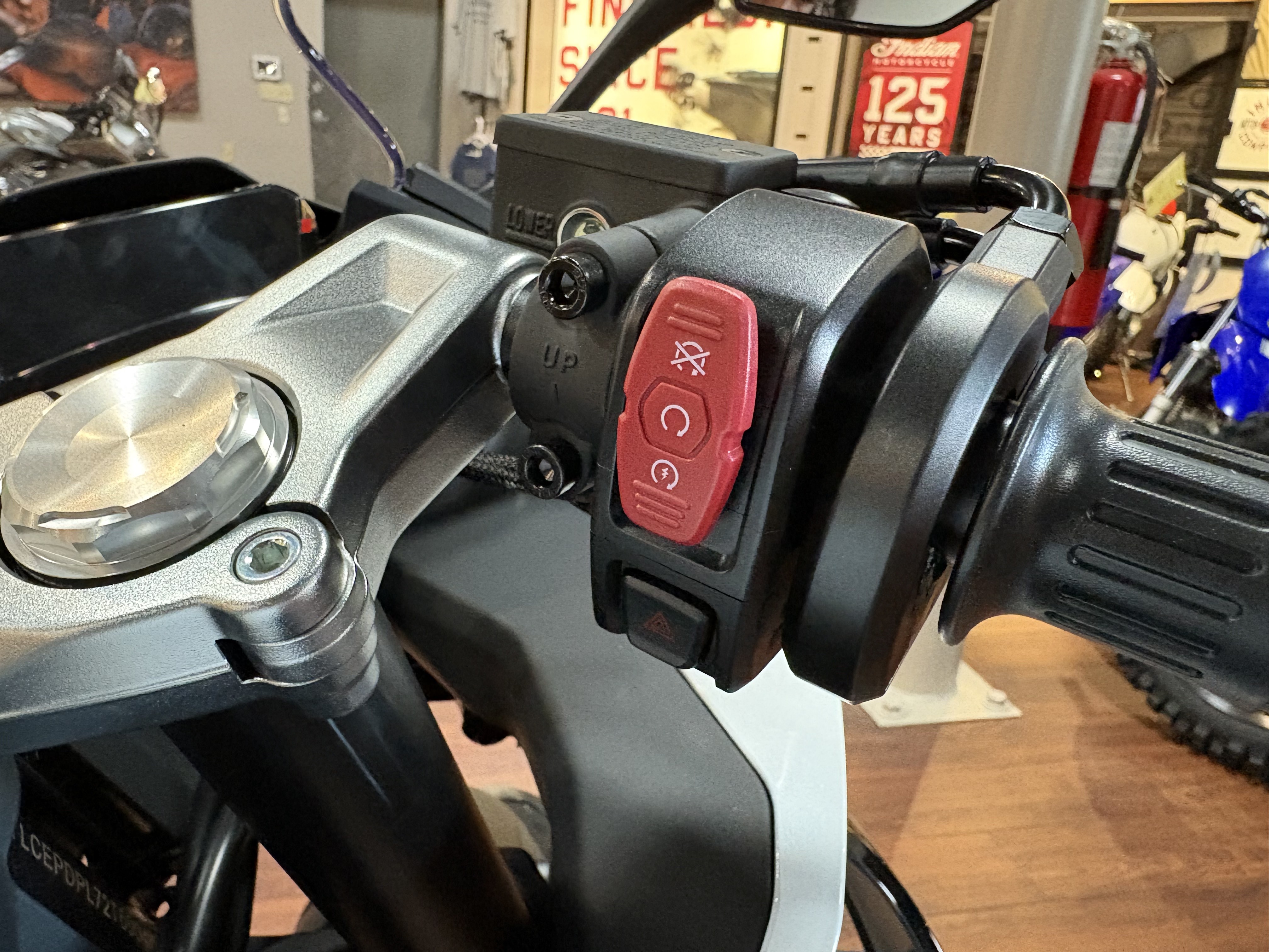 2026 CFMOTO 300SS CF300-5US SPORT BIKE