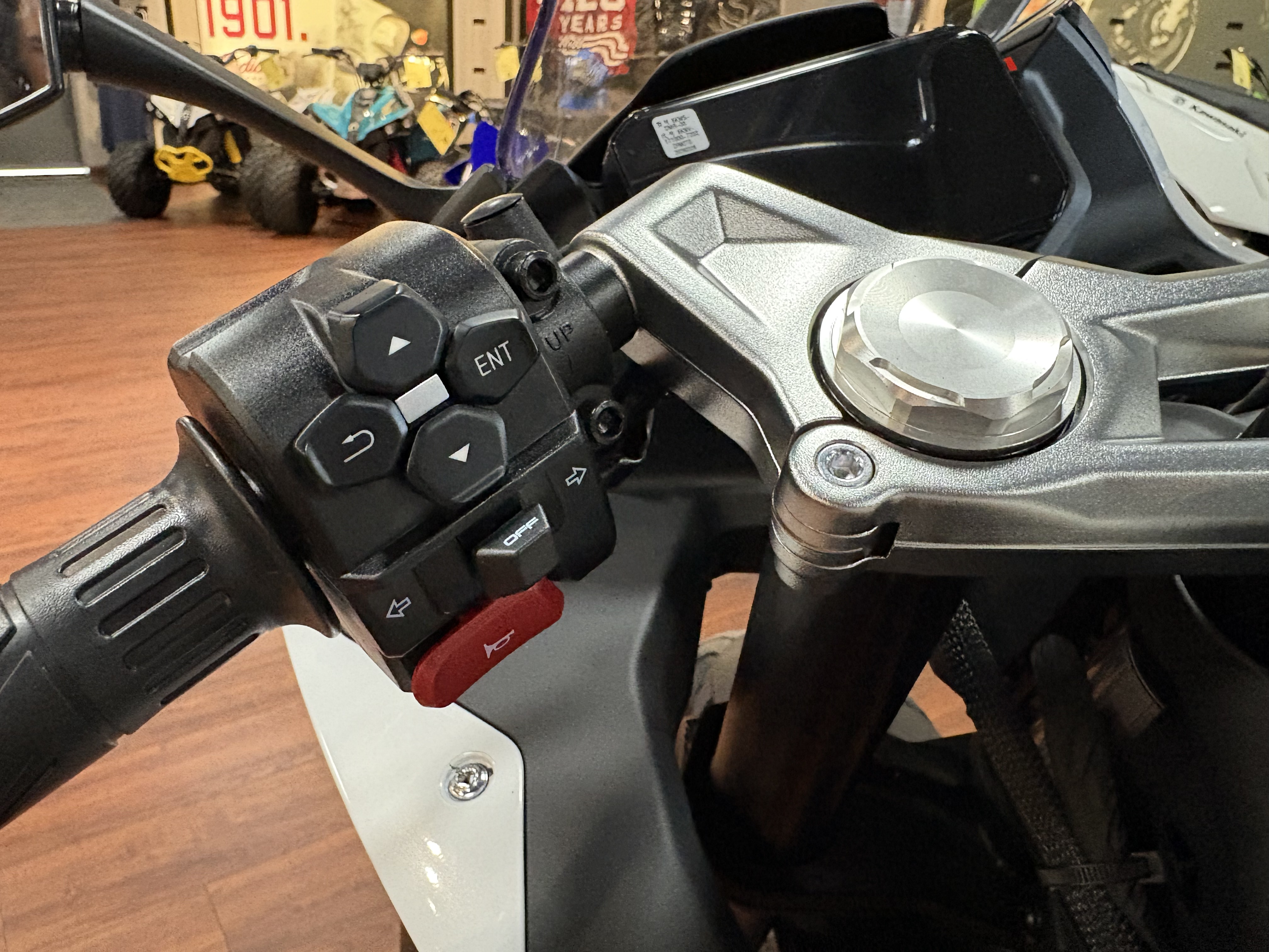 2026 CFMOTO 300SS CF300-5US SPORT BIKE