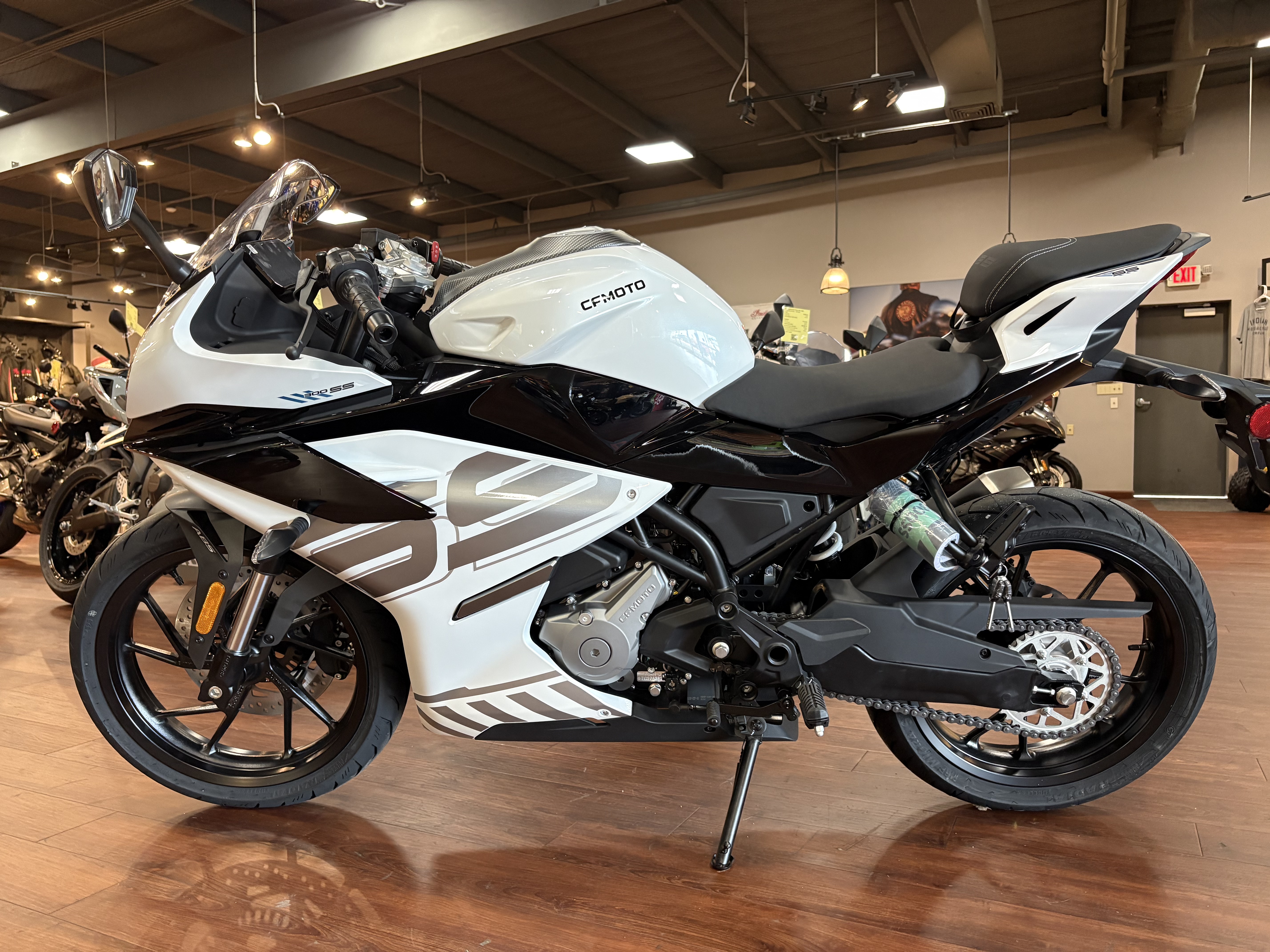 2026 CFMOTO 300SS CF300-5US SPORT BIKE