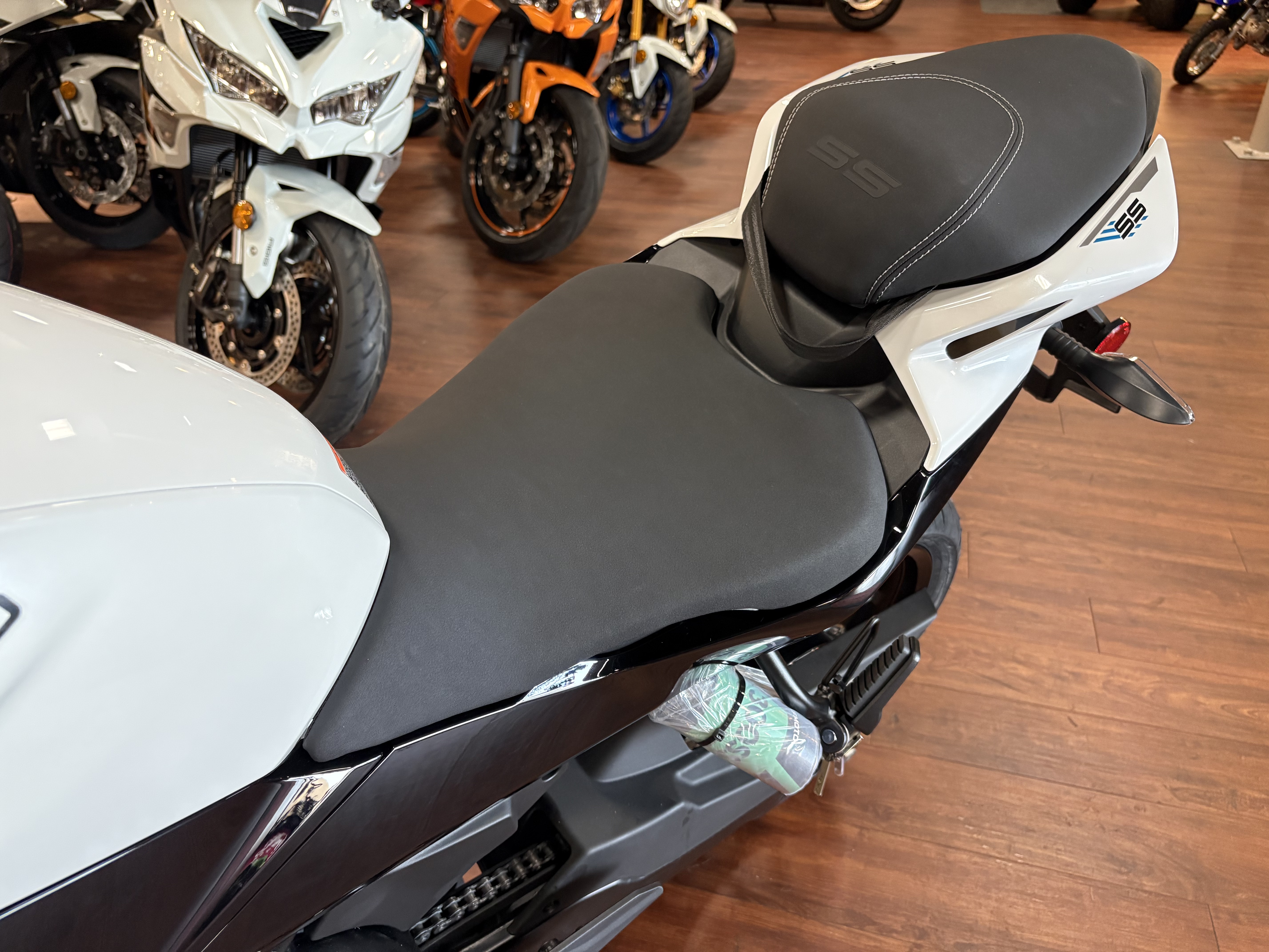 2026 CFMOTO 300SS CF300-5US SPORT BIKE