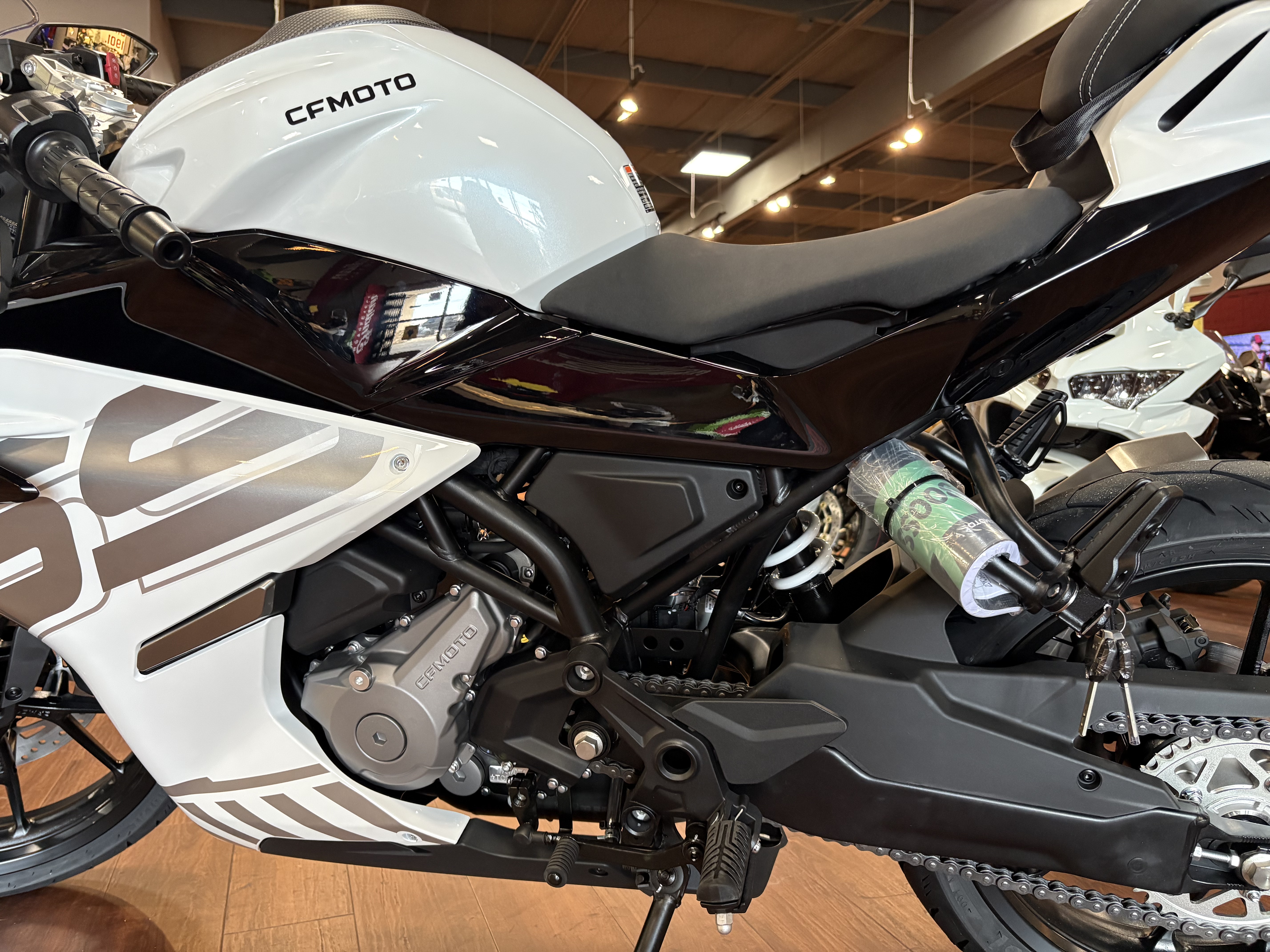 2026 CFMOTO 300SS CF300-5US SPORT BIKE