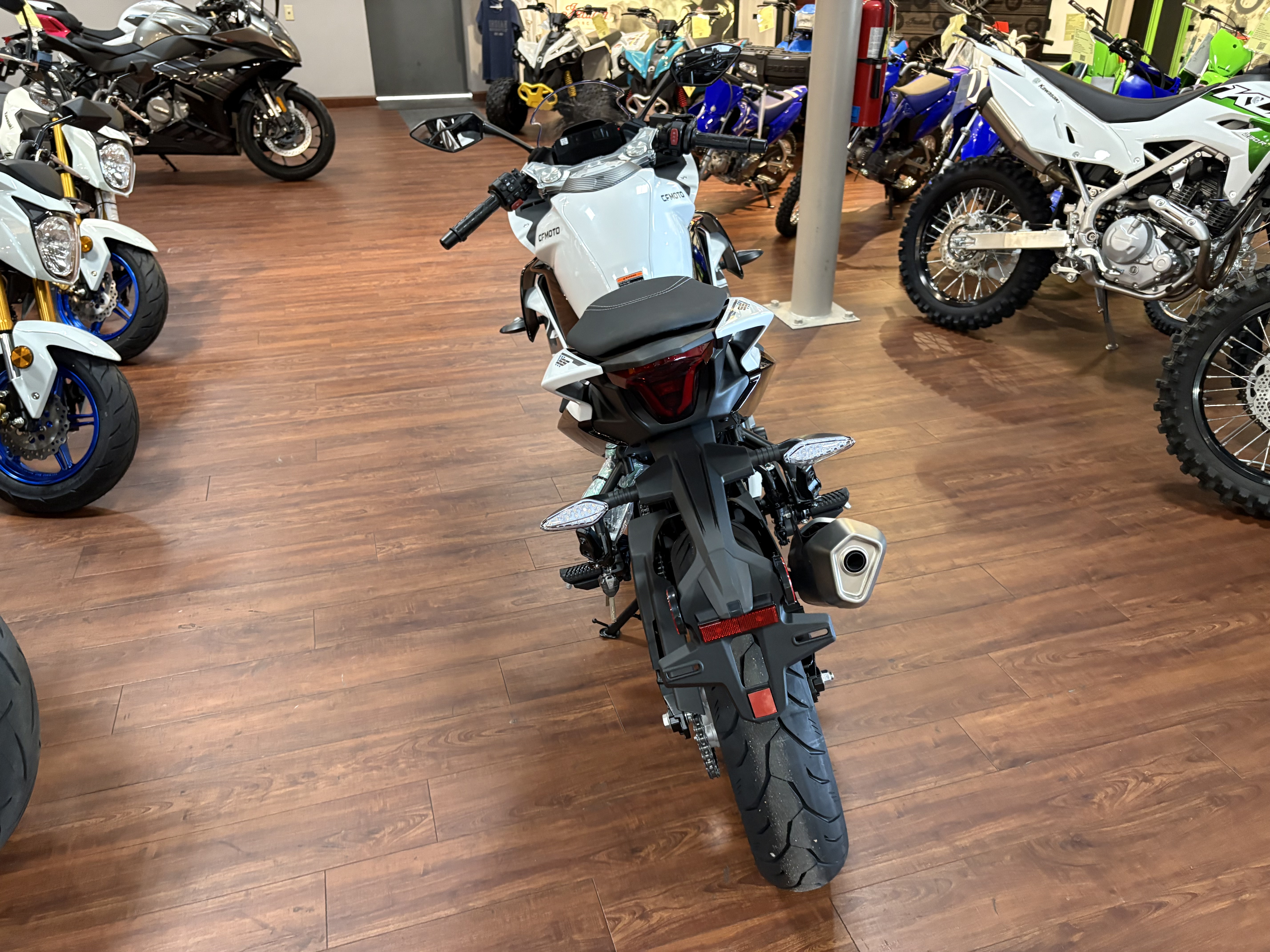 2026 CFMOTO 300SS CF300-5US SPORT BIKE