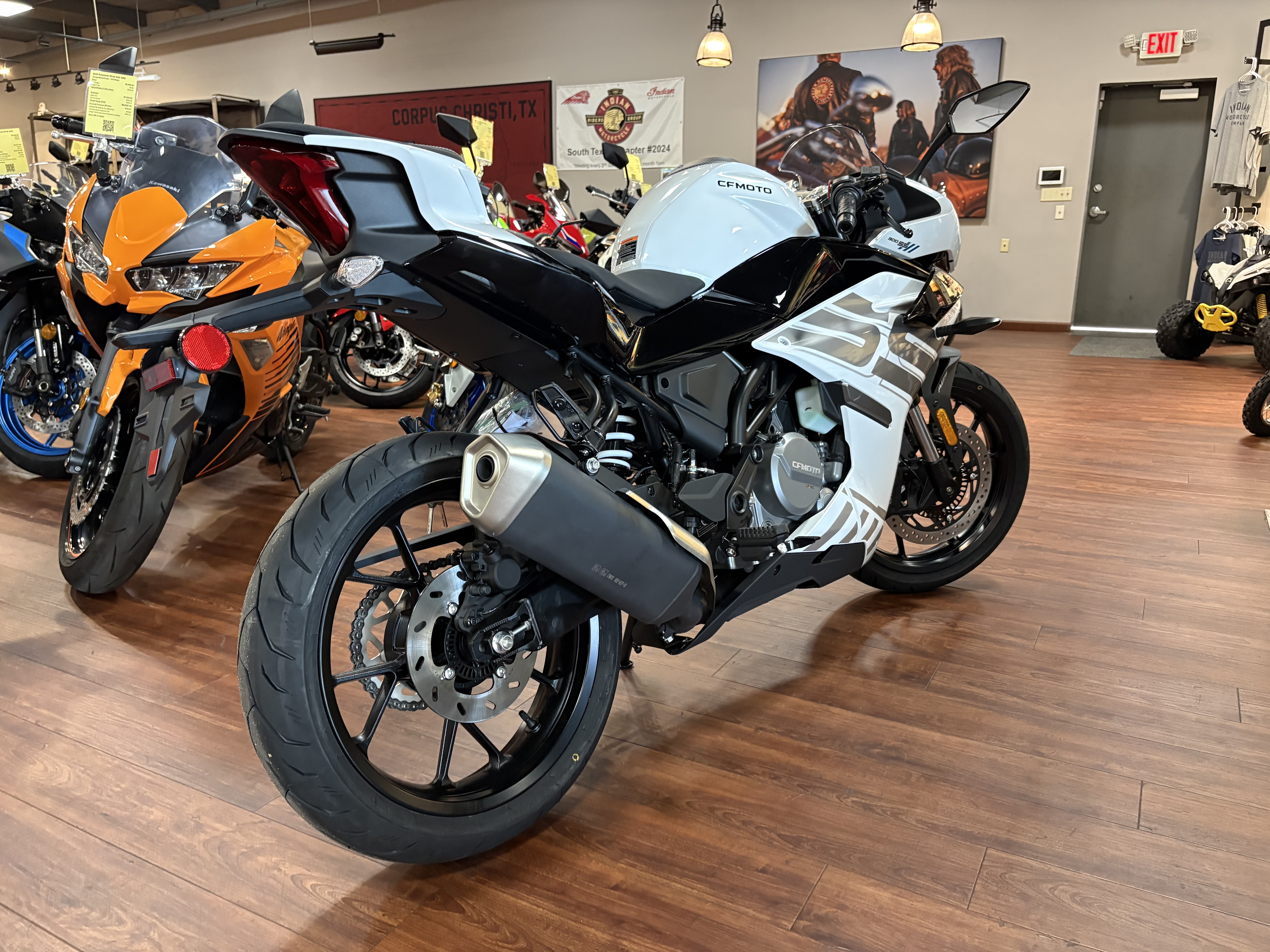 2026 CFMOTO 300SS CF300-5US SPORT BIKE