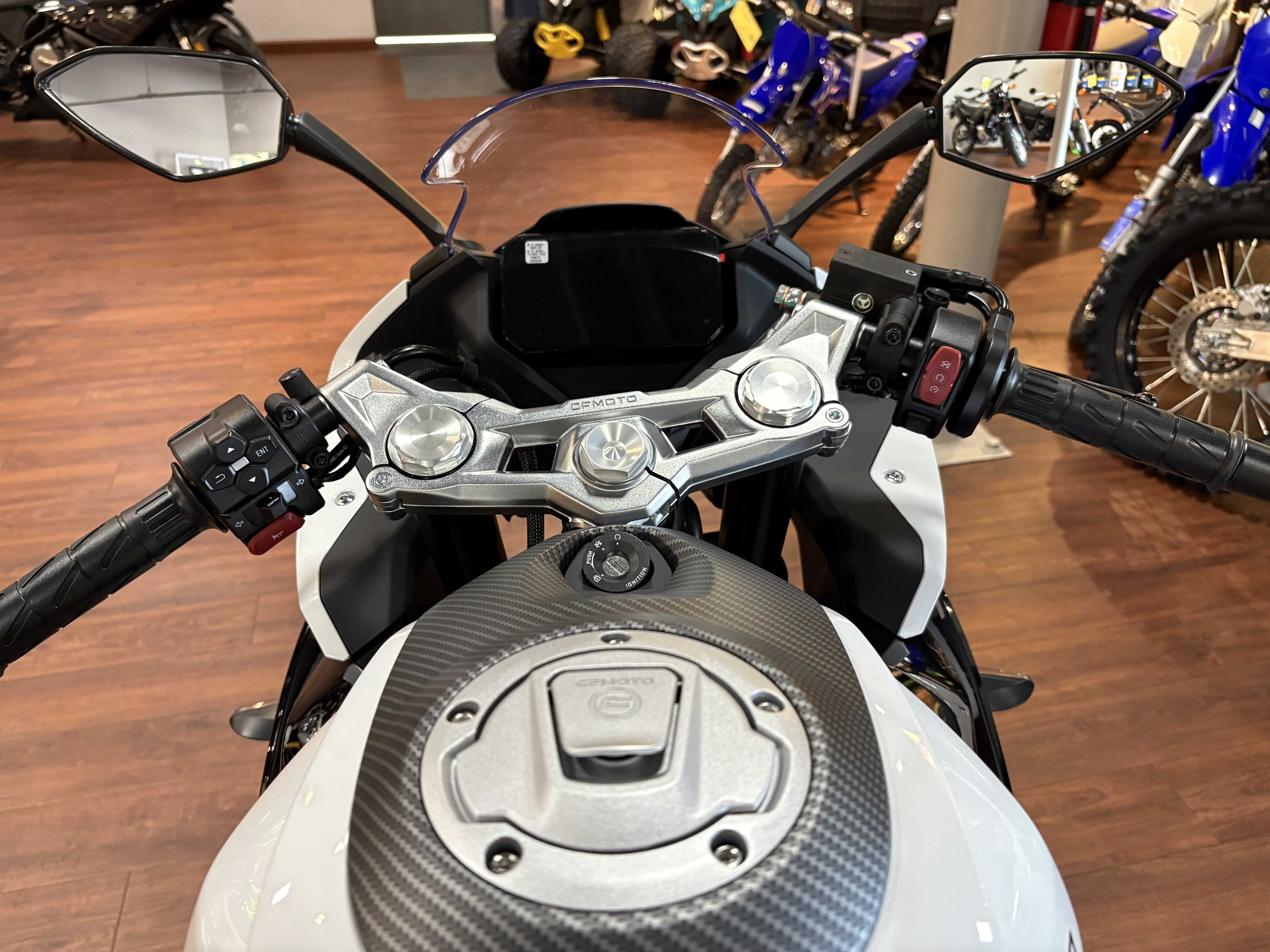 2026 CFMOTO 300SS CF300-5US SPORT BIKE