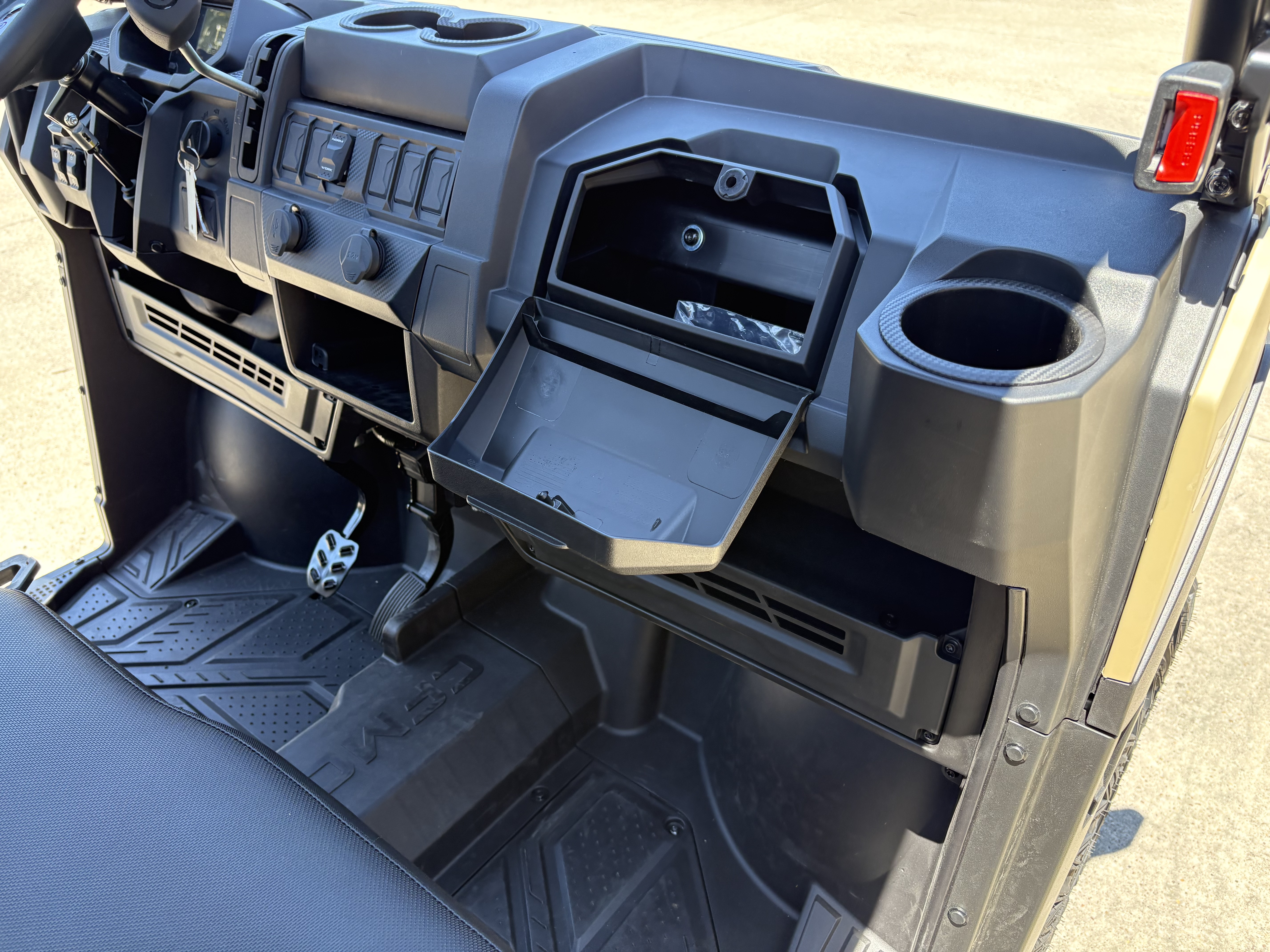 2026 CFMOTO UFORCE 600 CF600UZ UTILITY VEHICLE