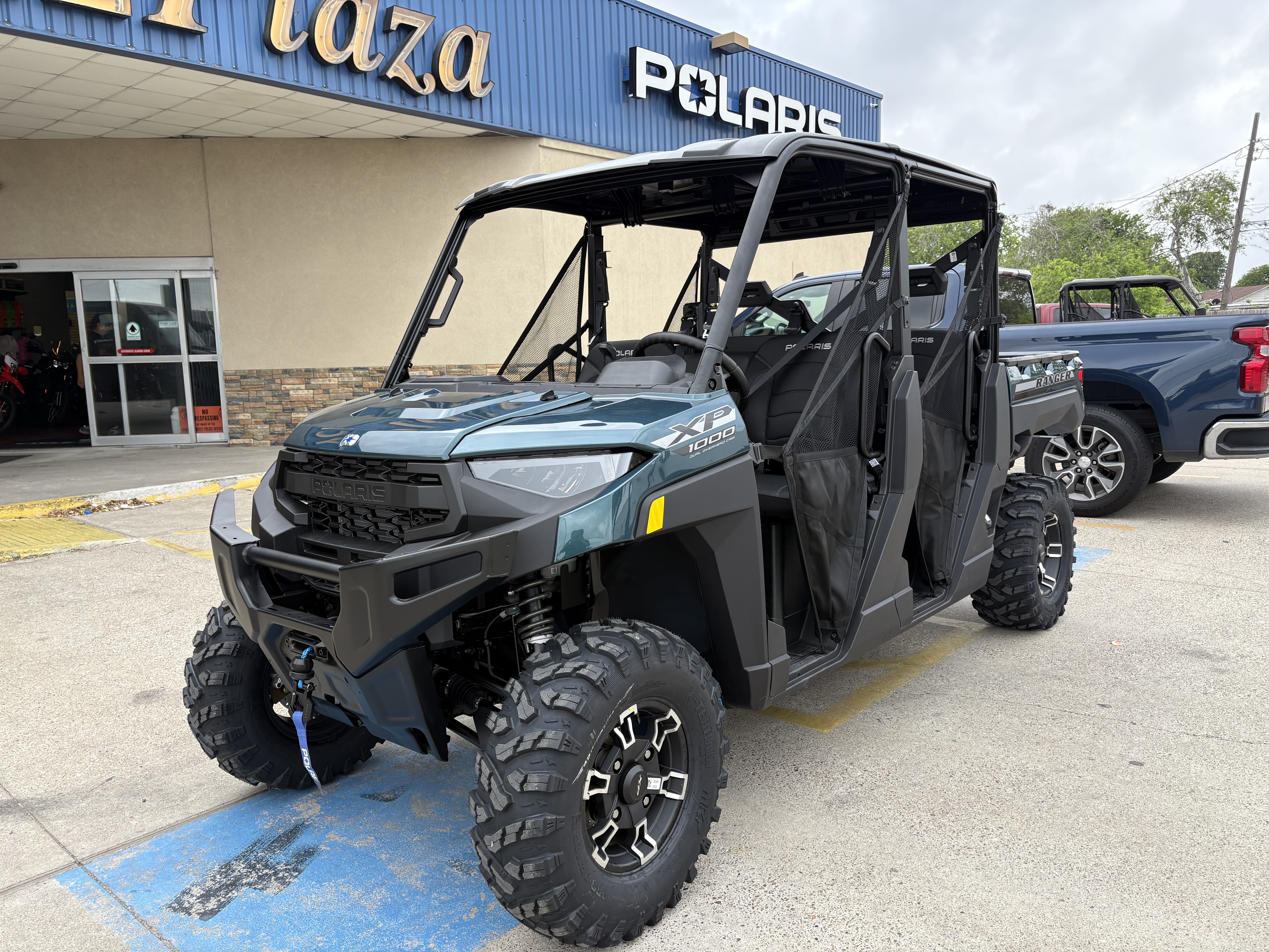 2026 Polaris RANGER CREW XP 1000 Premium Side x Side