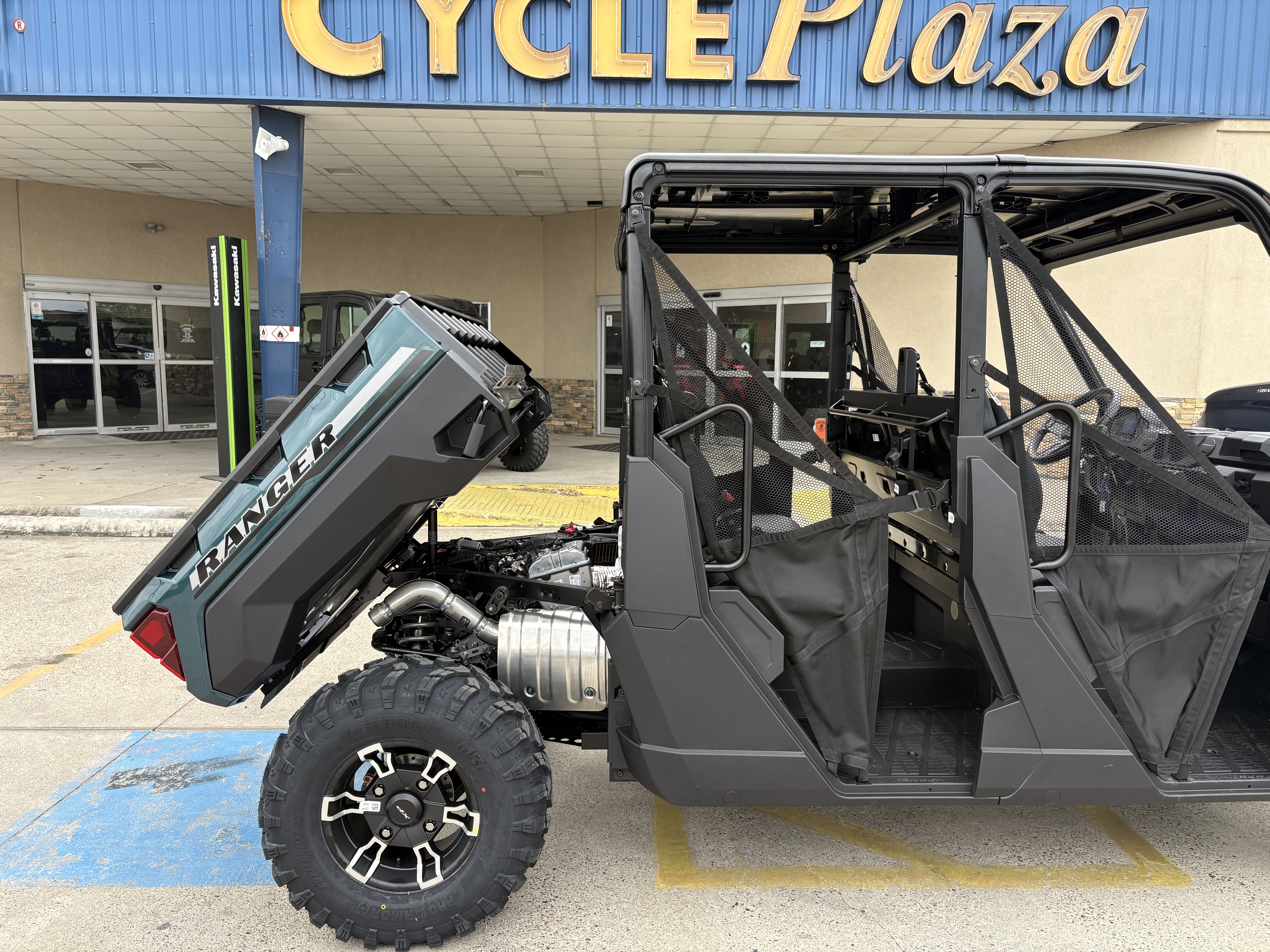 2026 Polaris RANGER CREW XP 1000 Premium Side x Side