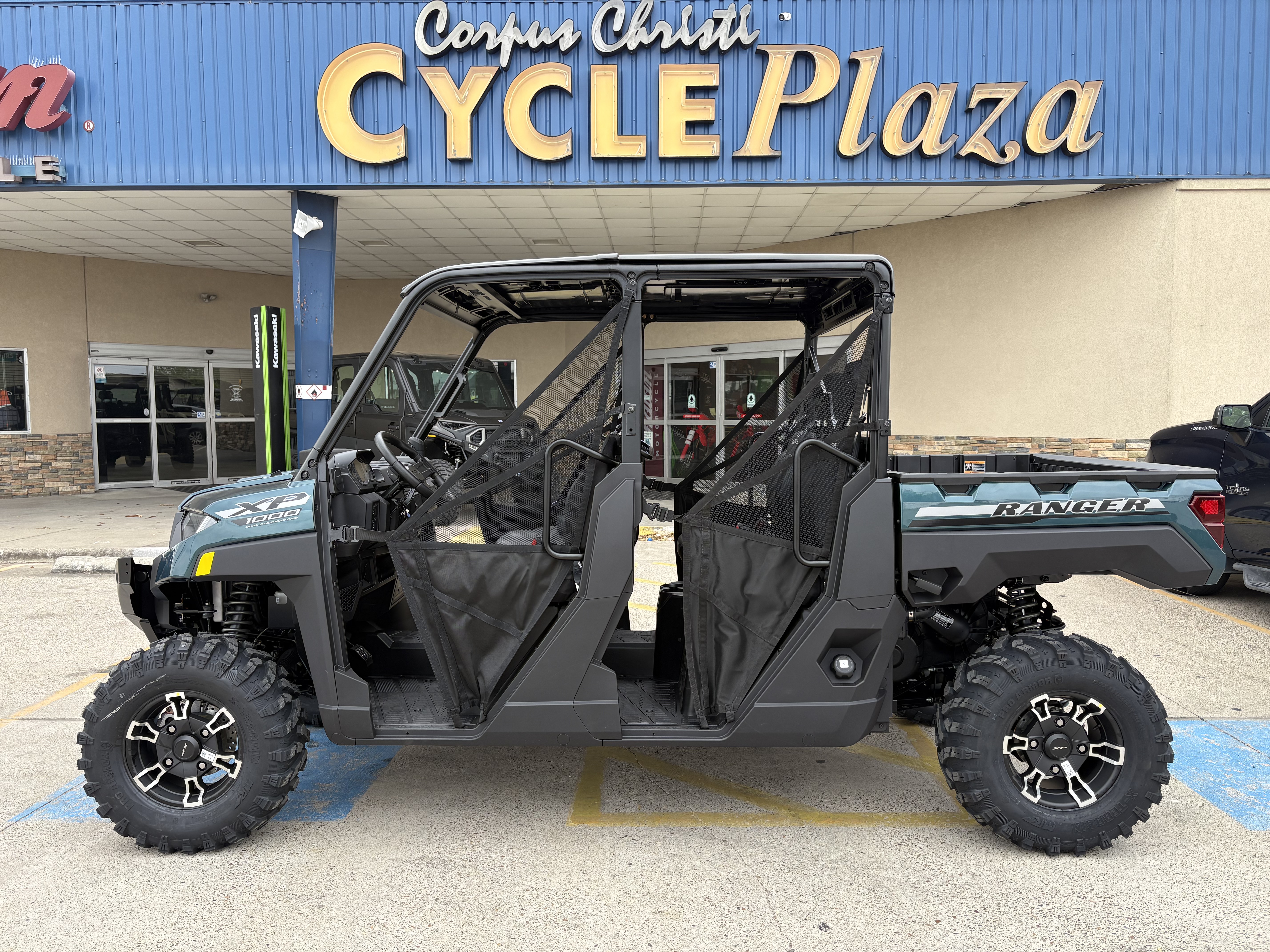 2026 Polaris RANGER CREW XP 1000 Premium Side x Side