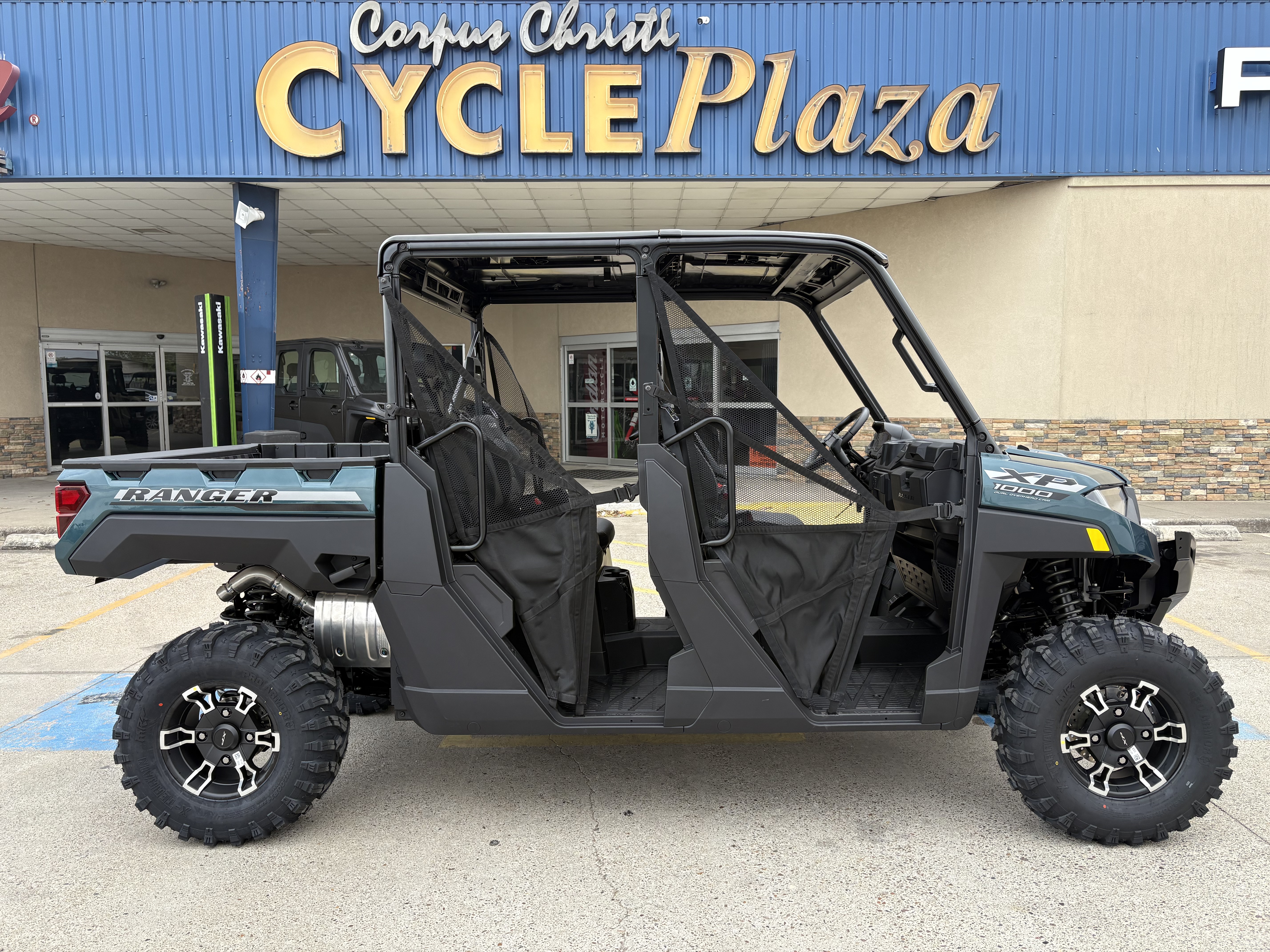 2026 Polaris RANGER CREW XP 1000 Premium Side x Side