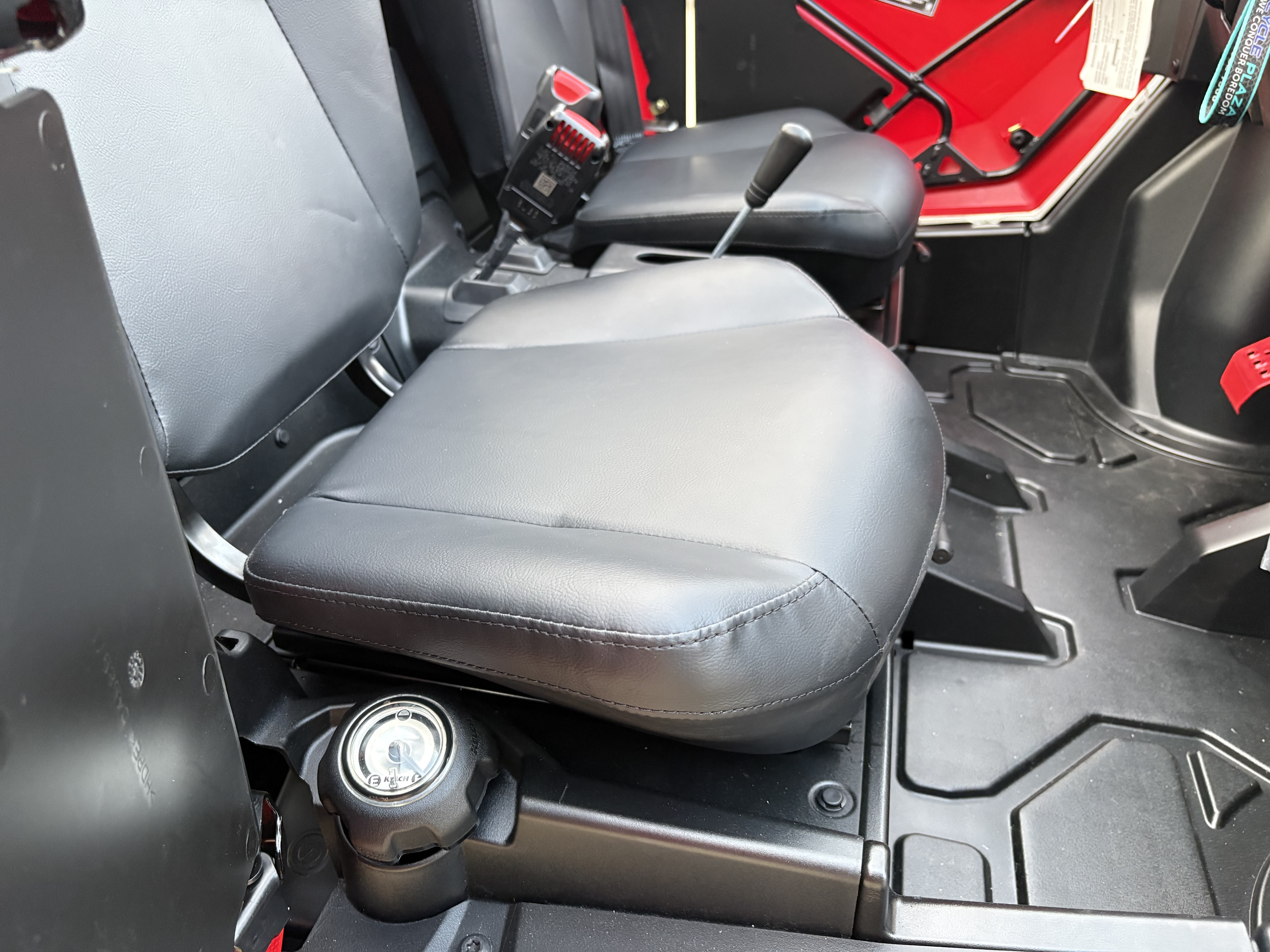 2026 Polaris RZR 200 EFI Side x Side