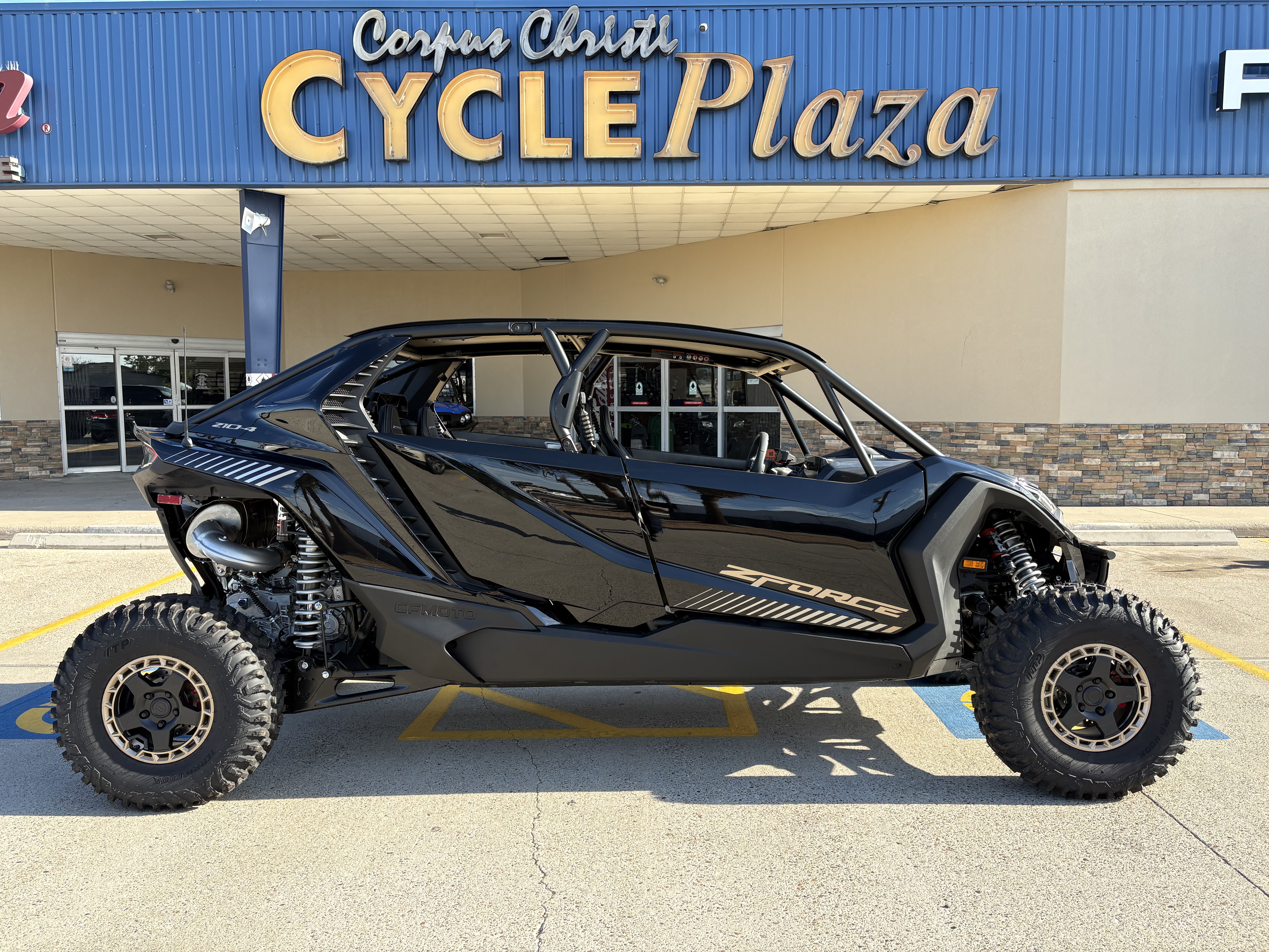 2027 CFMOTO ZFORCE Z10-4 UTILITY VEHICLE