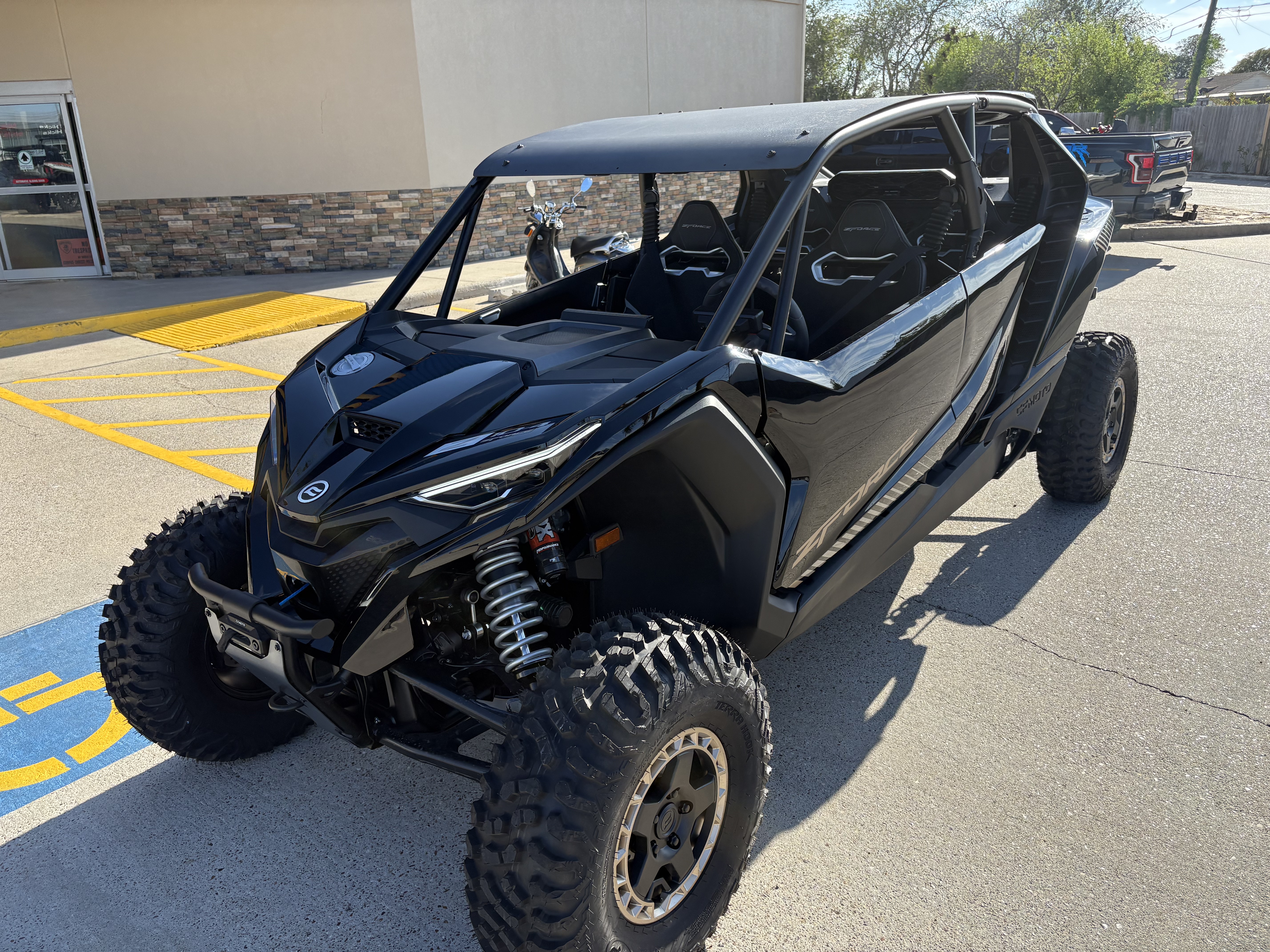 2027 CFMOTO ZFORCE Z10-4 UTILITY VEHICLE
