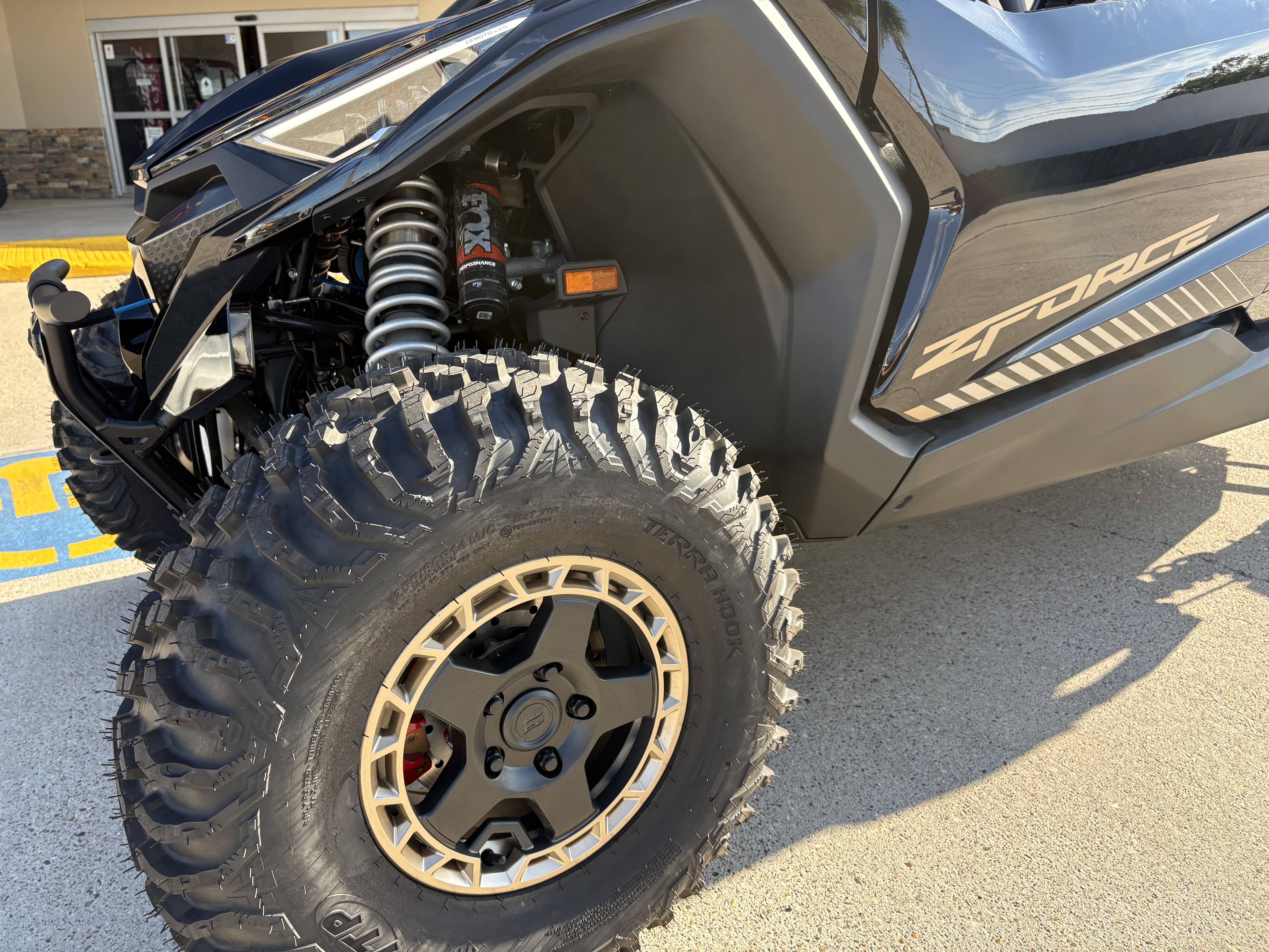 2027 CFMOTO ZFORCE Z10-4 UTILITY VEHICLE