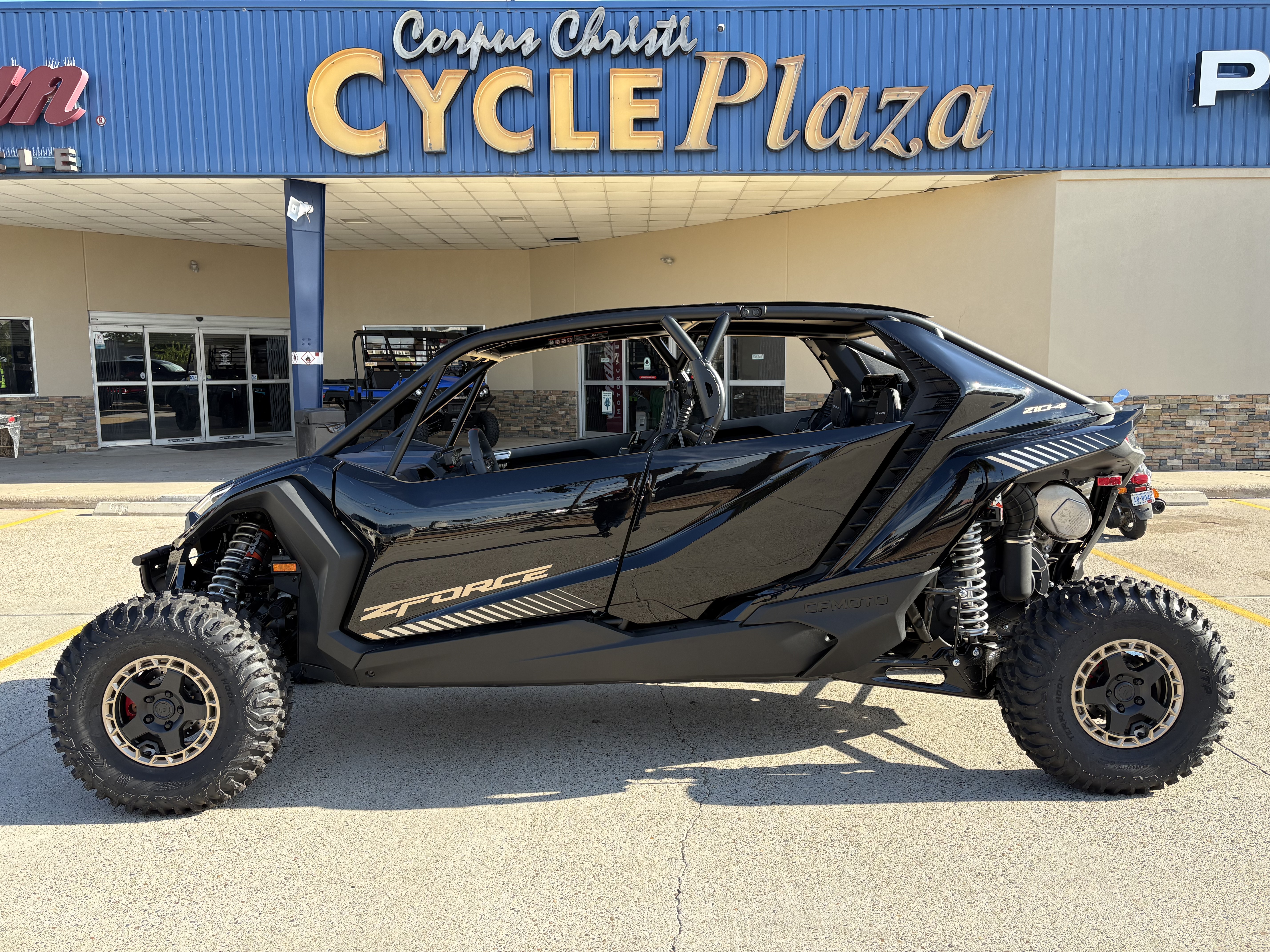 2027 CFMOTO ZFORCE Z10-4 UTILITY VEHICLE