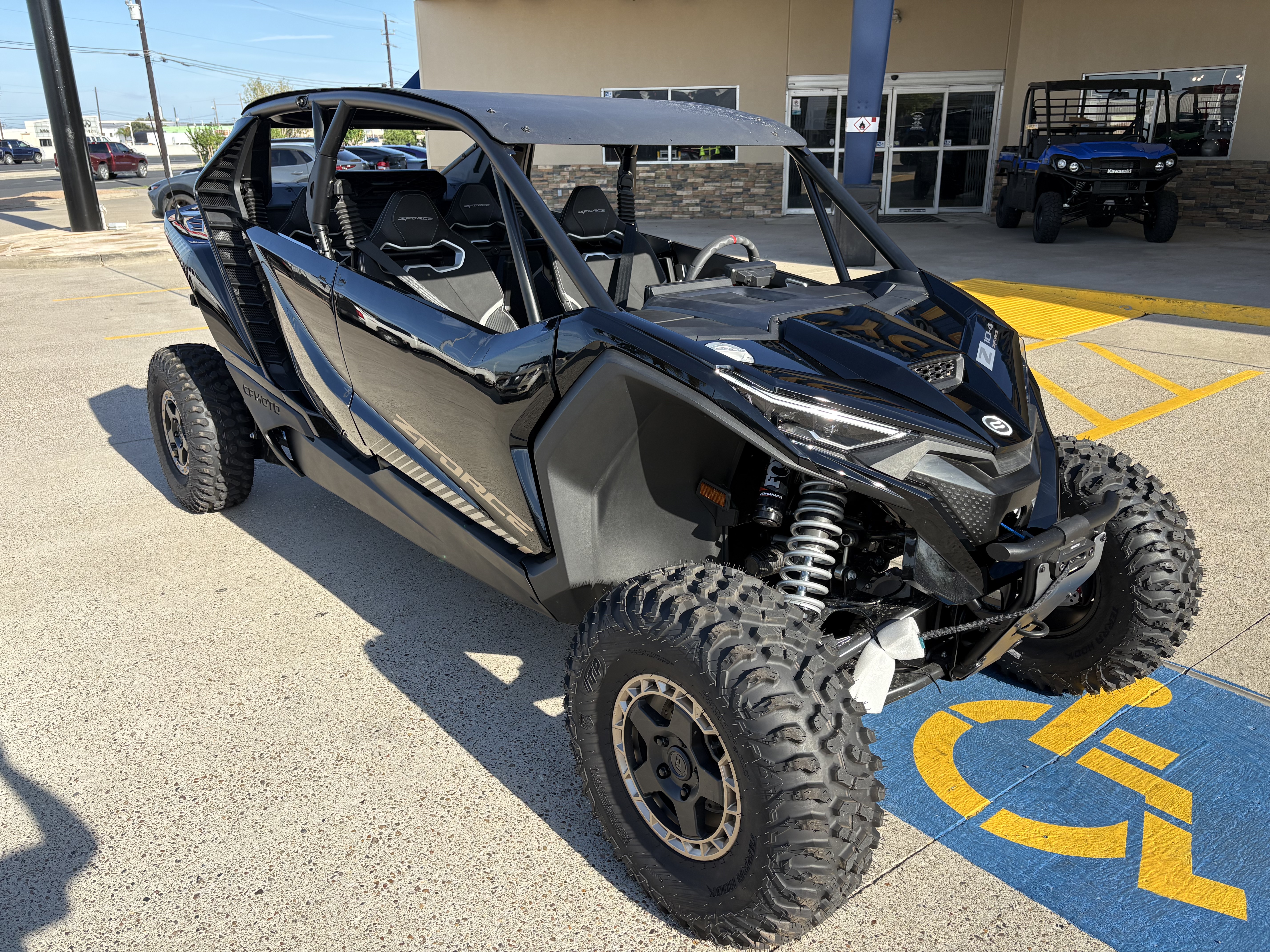 2027 CFMOTO ZFORCE Z10-4 UTILITY VEHICLE