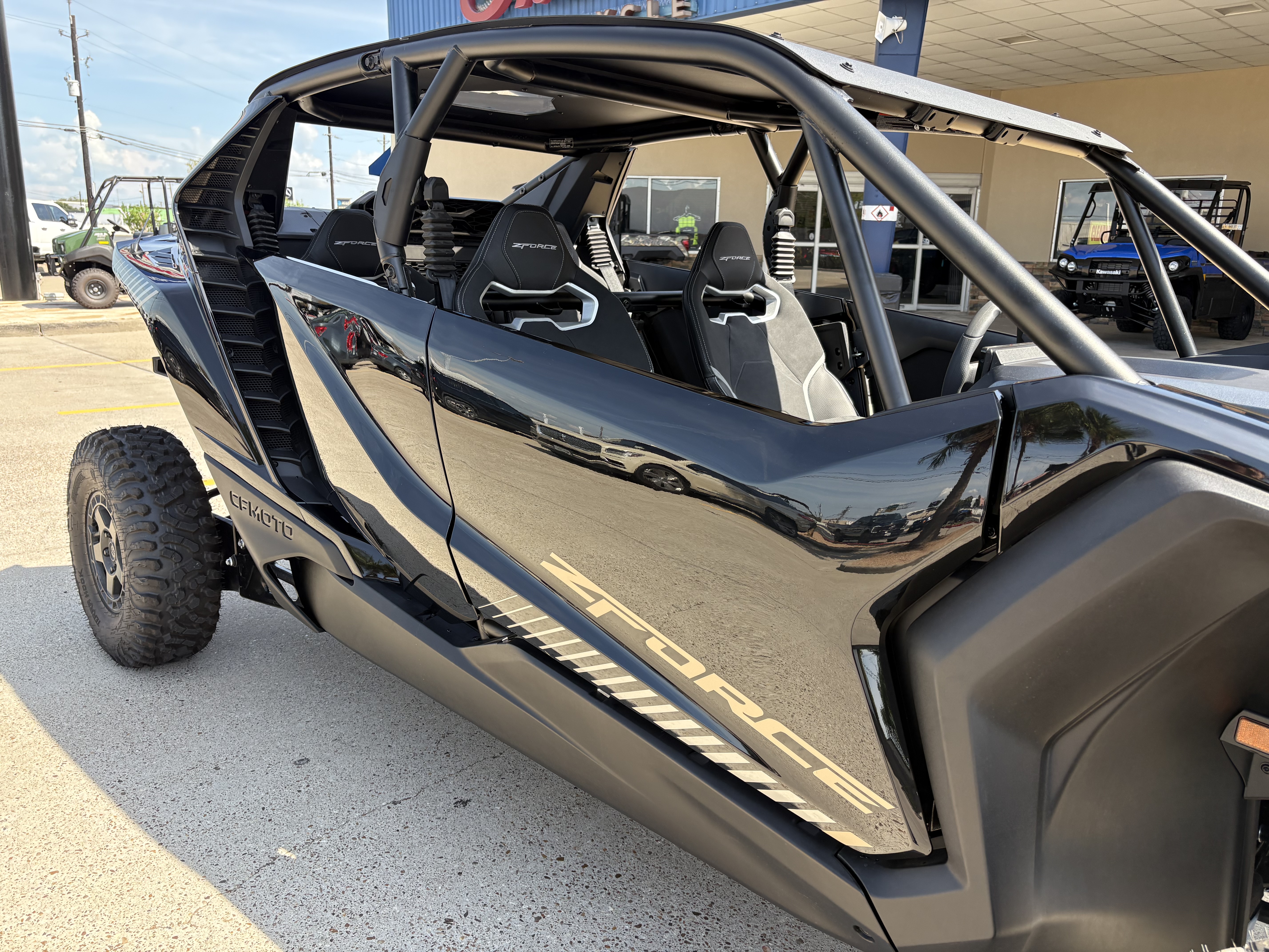2027 CFMOTO ZFORCE Z10-4 CF1000SZ-L UTILITY VEHICLE