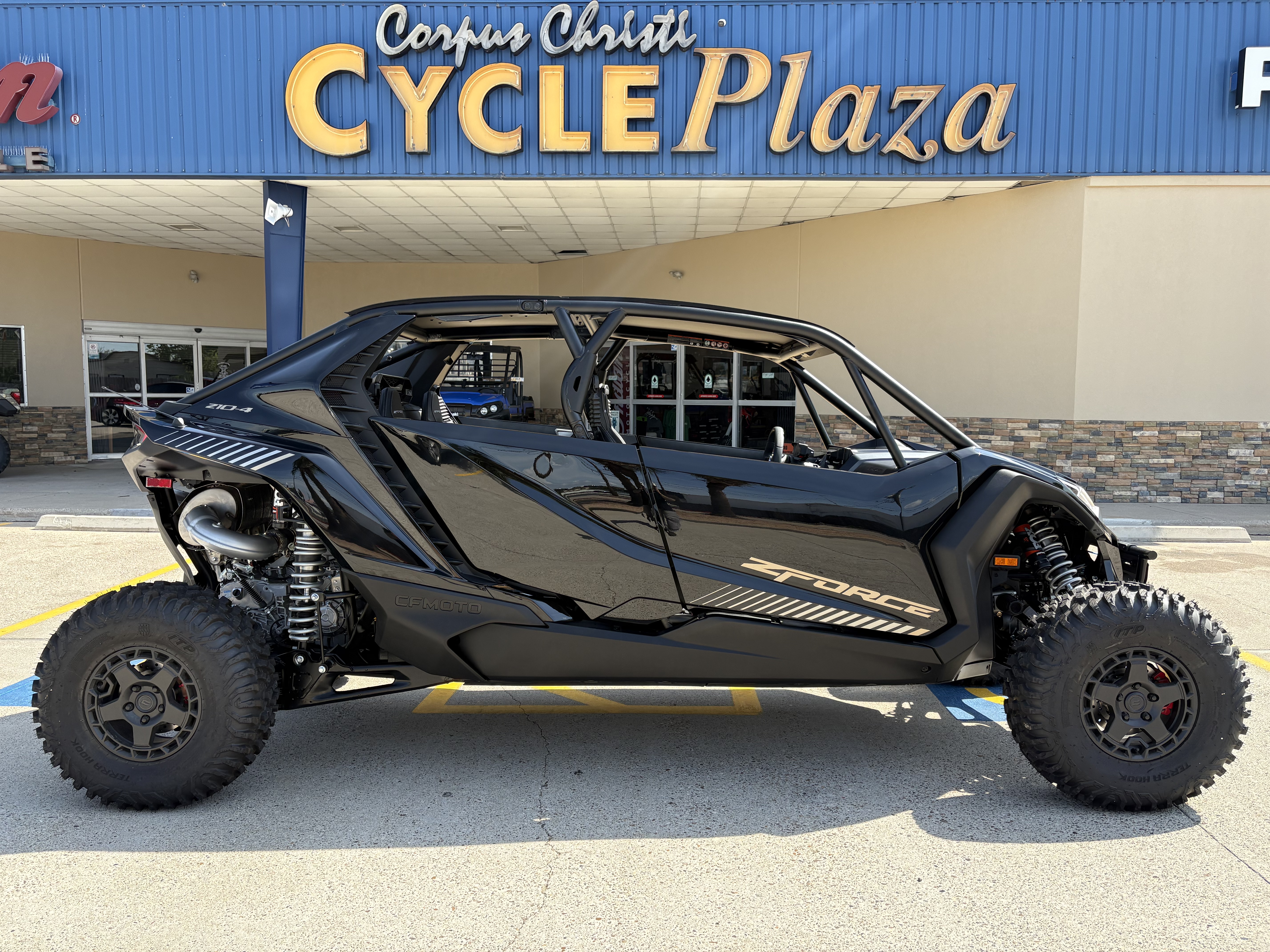 2027 CFMOTO ZFORCE Z10-4 CF1000SZ-L UTILITY VEHICLE