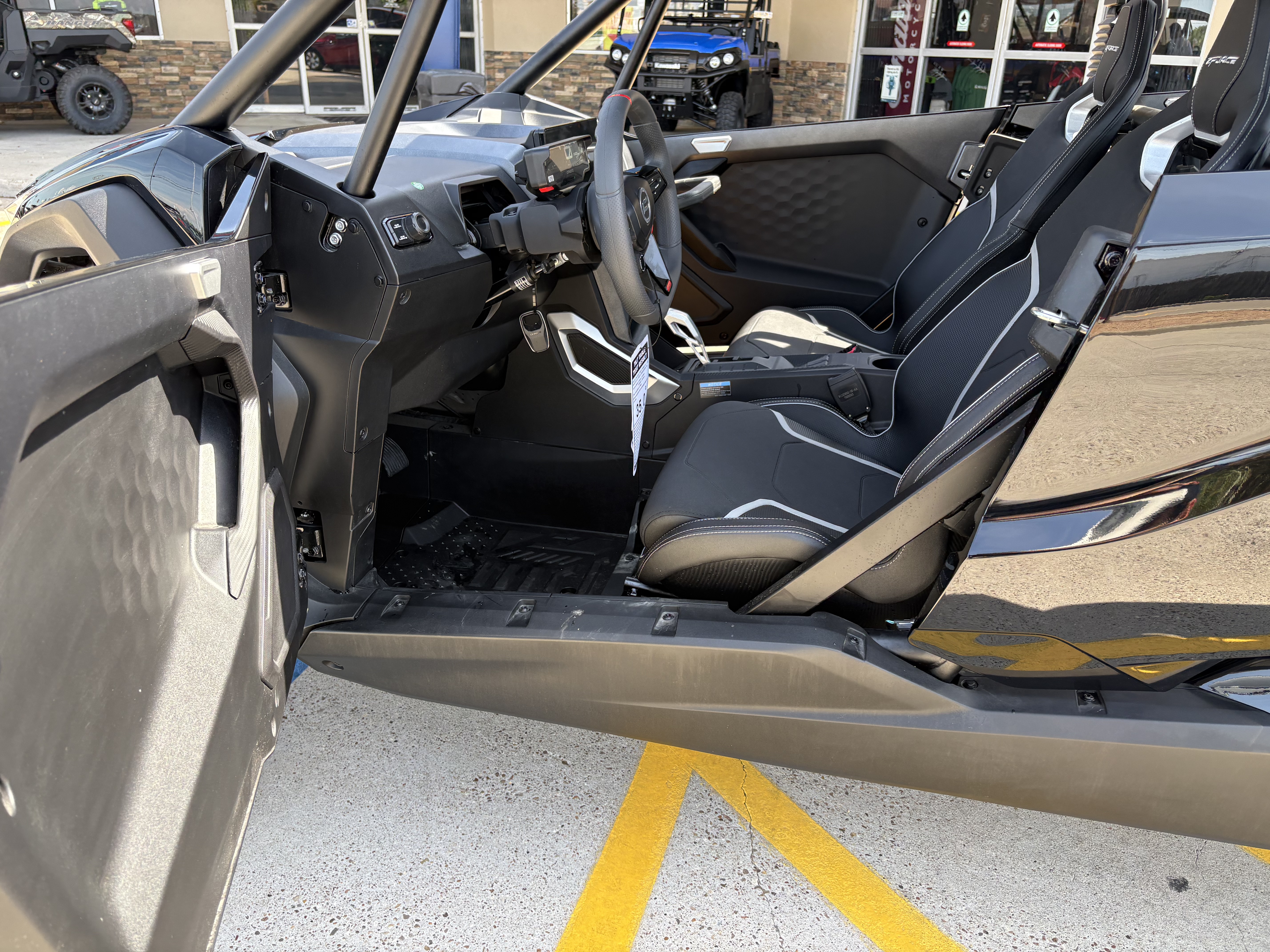 2027 CFMOTO ZFORCE Z10-4 CF1000SZ-L UTILITY VEHICLE
