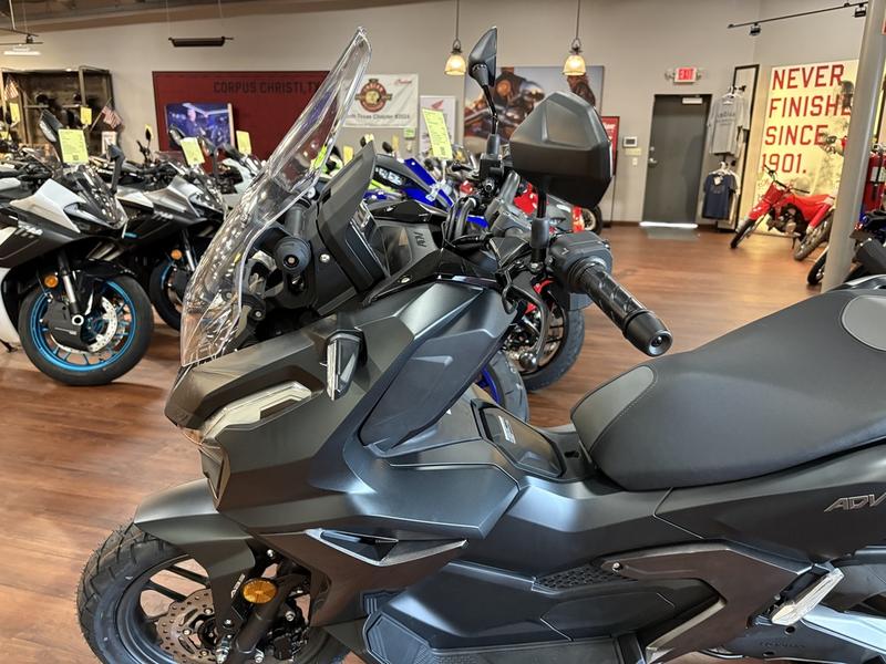 2027 Honda ADV160 SCOOTER