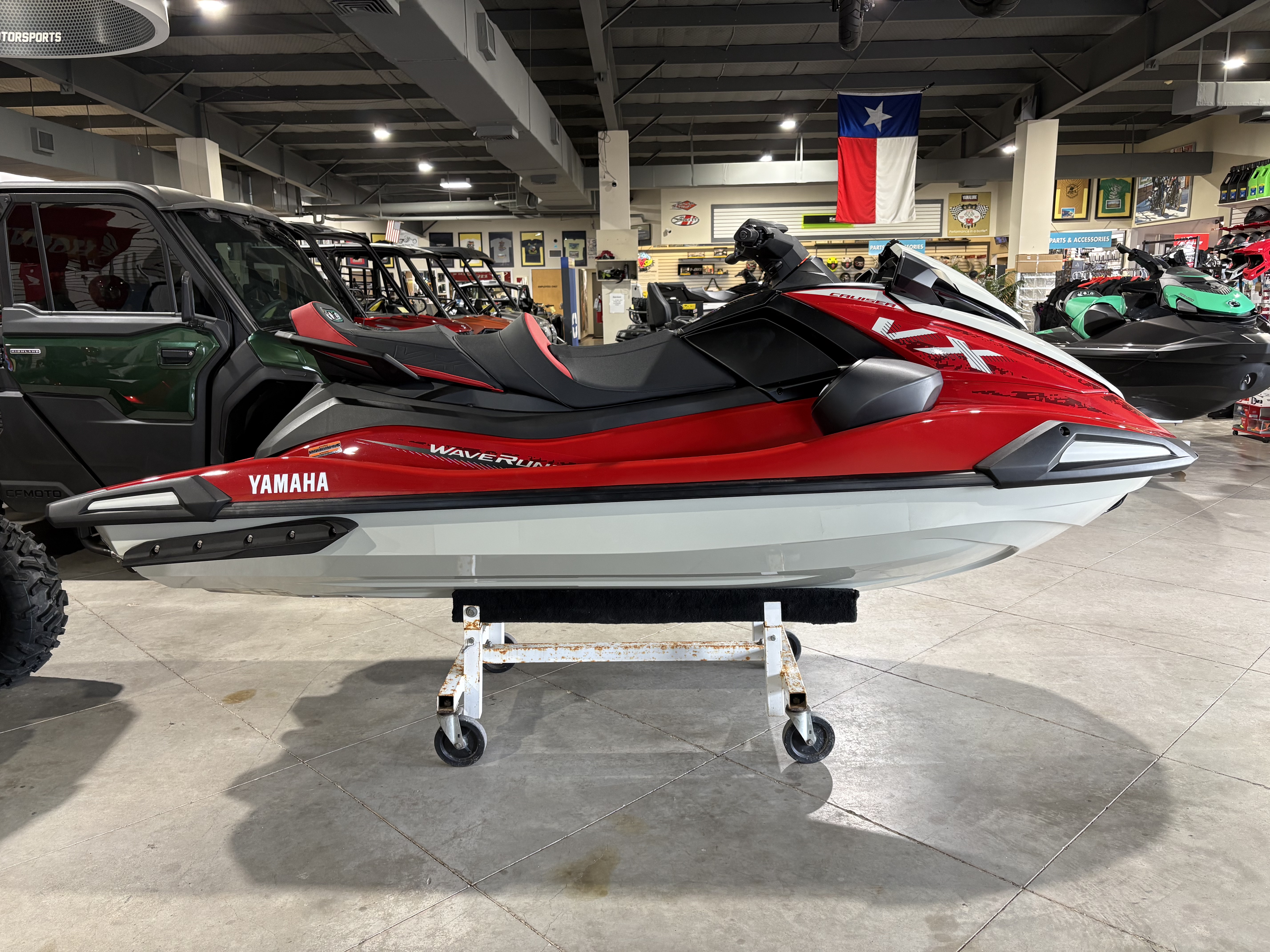 2027 Yamaha Waverunner VX Cruiser WATERCRAFT