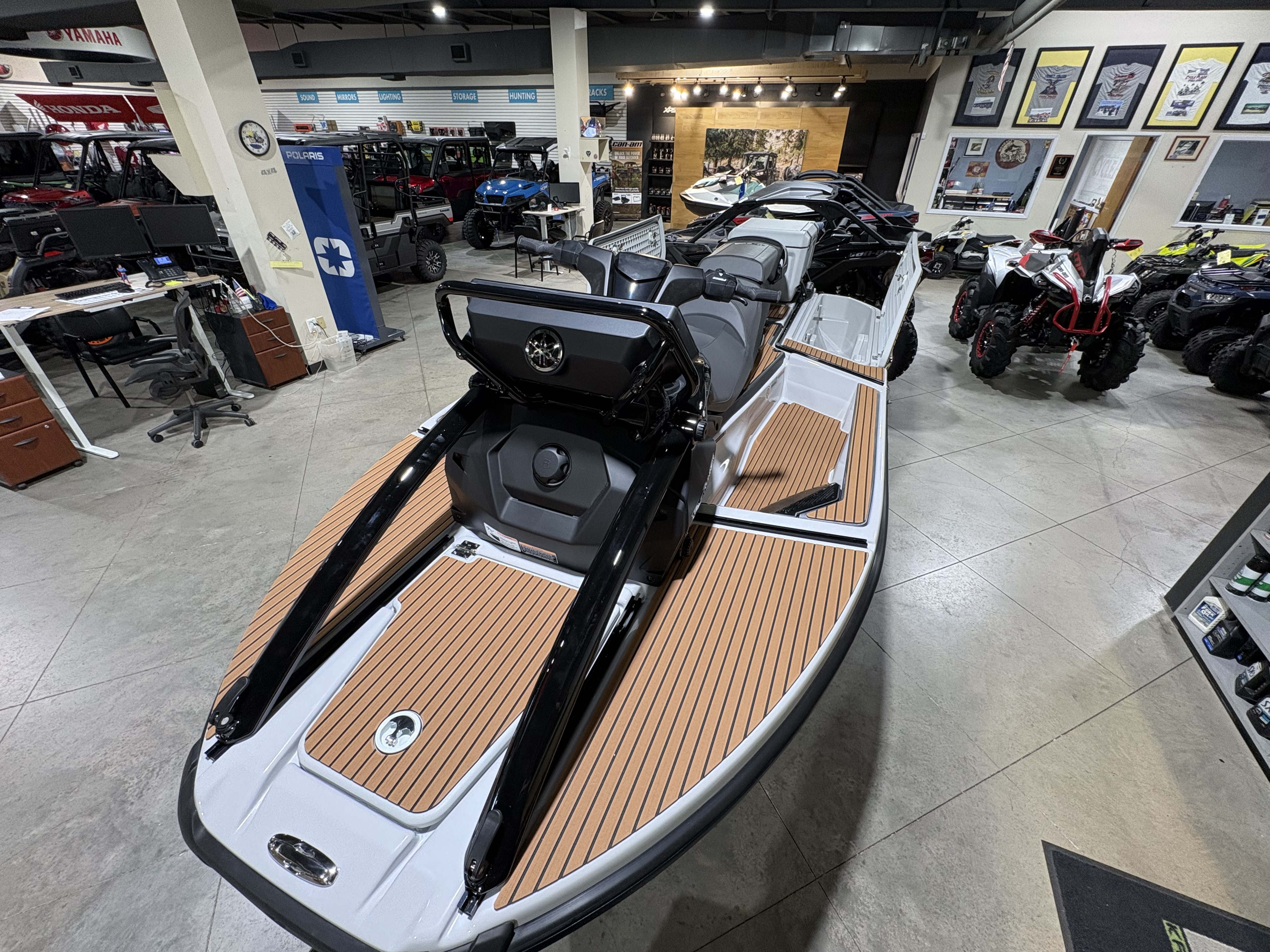 2027 Yamaha Waverunner CROSSWAVE-MIST GRAY WATERCRAFT