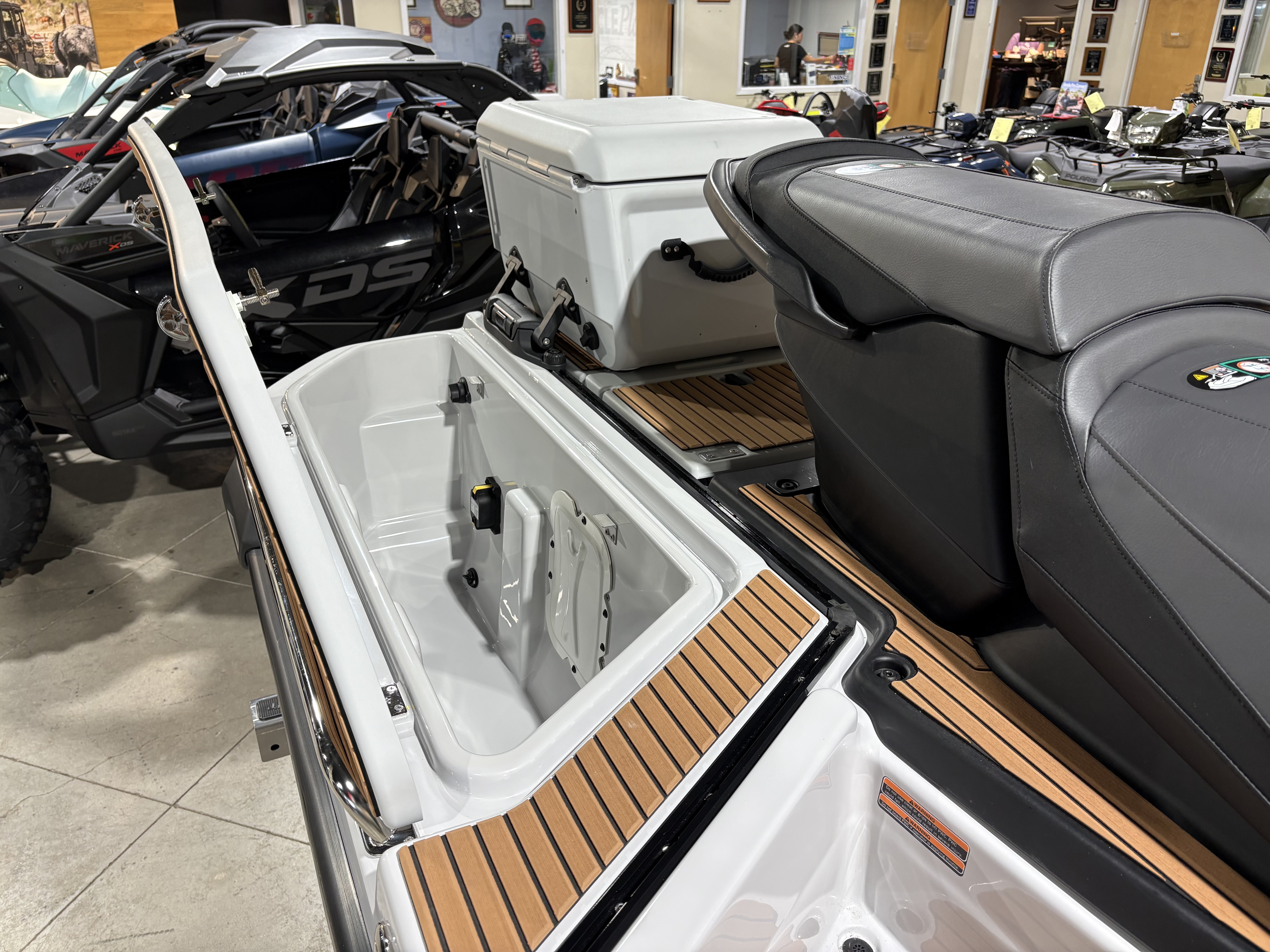 2027 Yamaha Waverunner CROSSWAVE-MIST GRAY WATERCRAFT