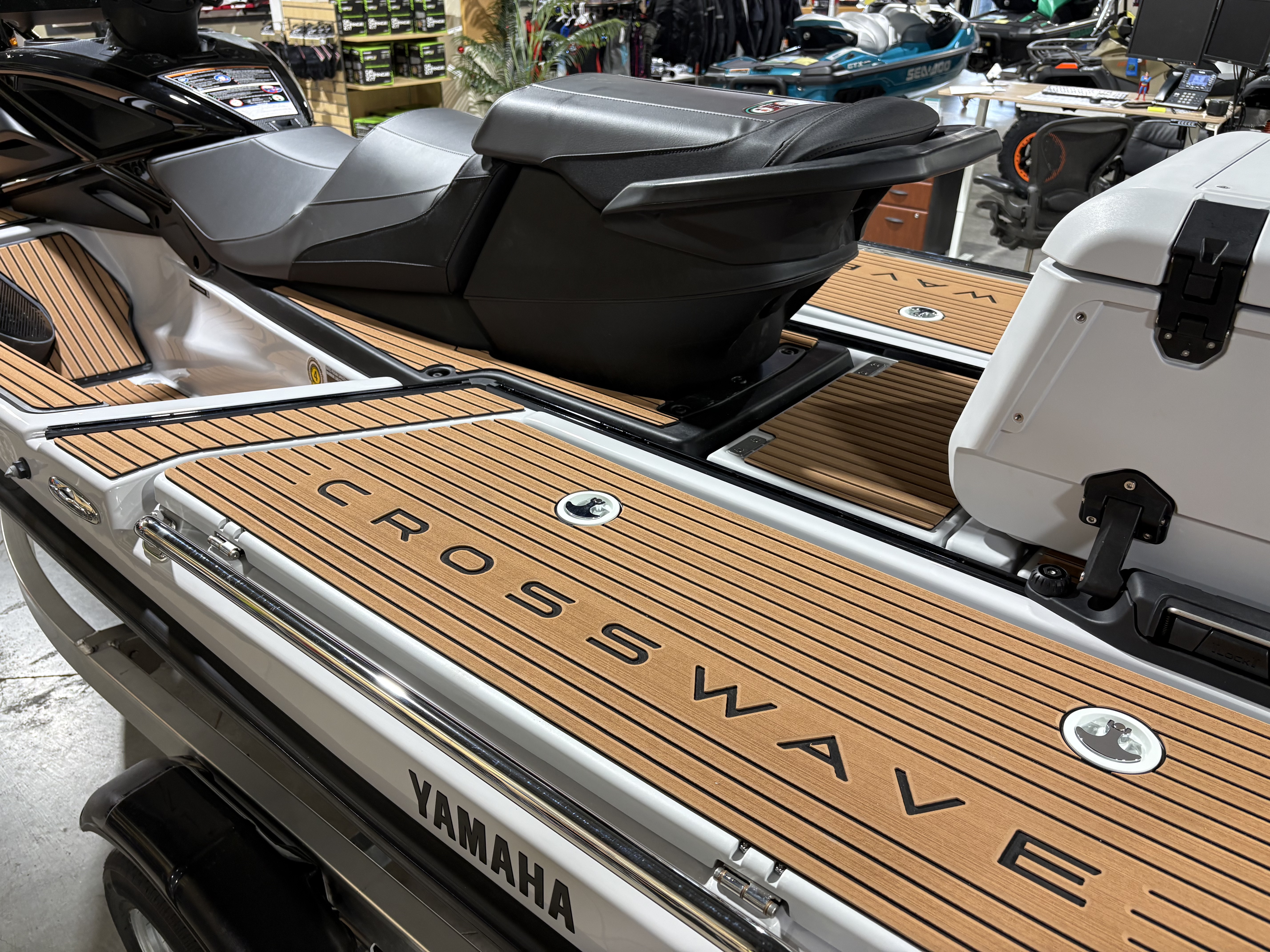 2027 Yamaha Waverunner CROSSWAVE-MIST GRAY WATERCRAFT