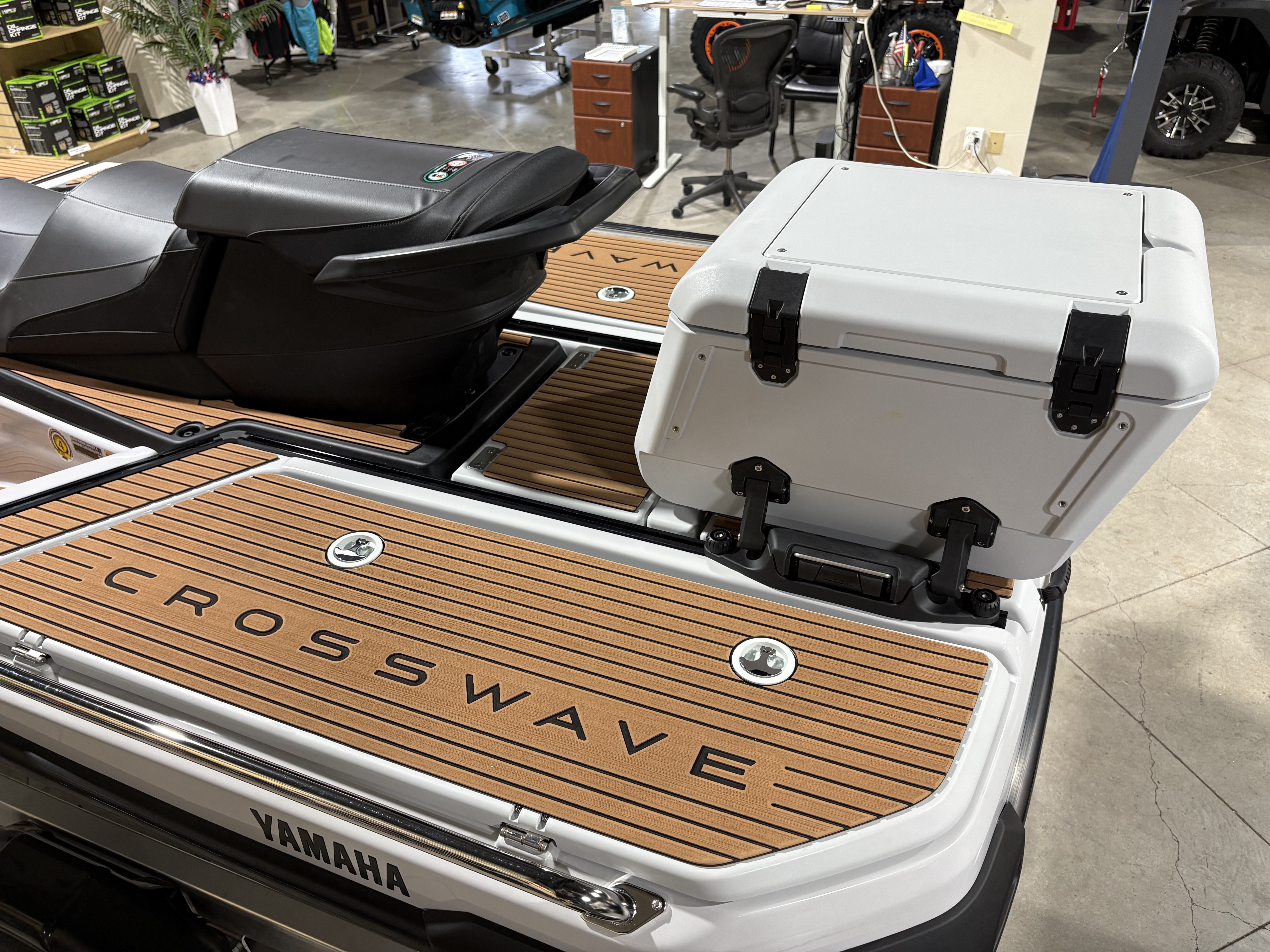2027 Yamaha Waverunner CROSSWAVE-MIST GRAY WATERCRAFT