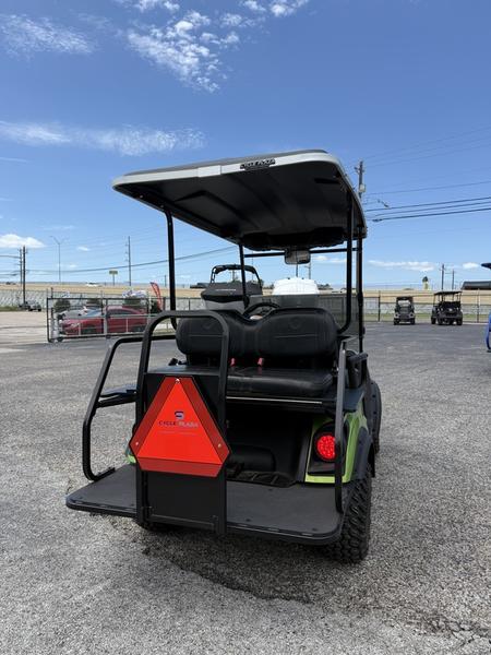 2024 Yamaha Golf Car Drive2 Adventurer Sport 2+2 QuieTech EFI GOLF CART