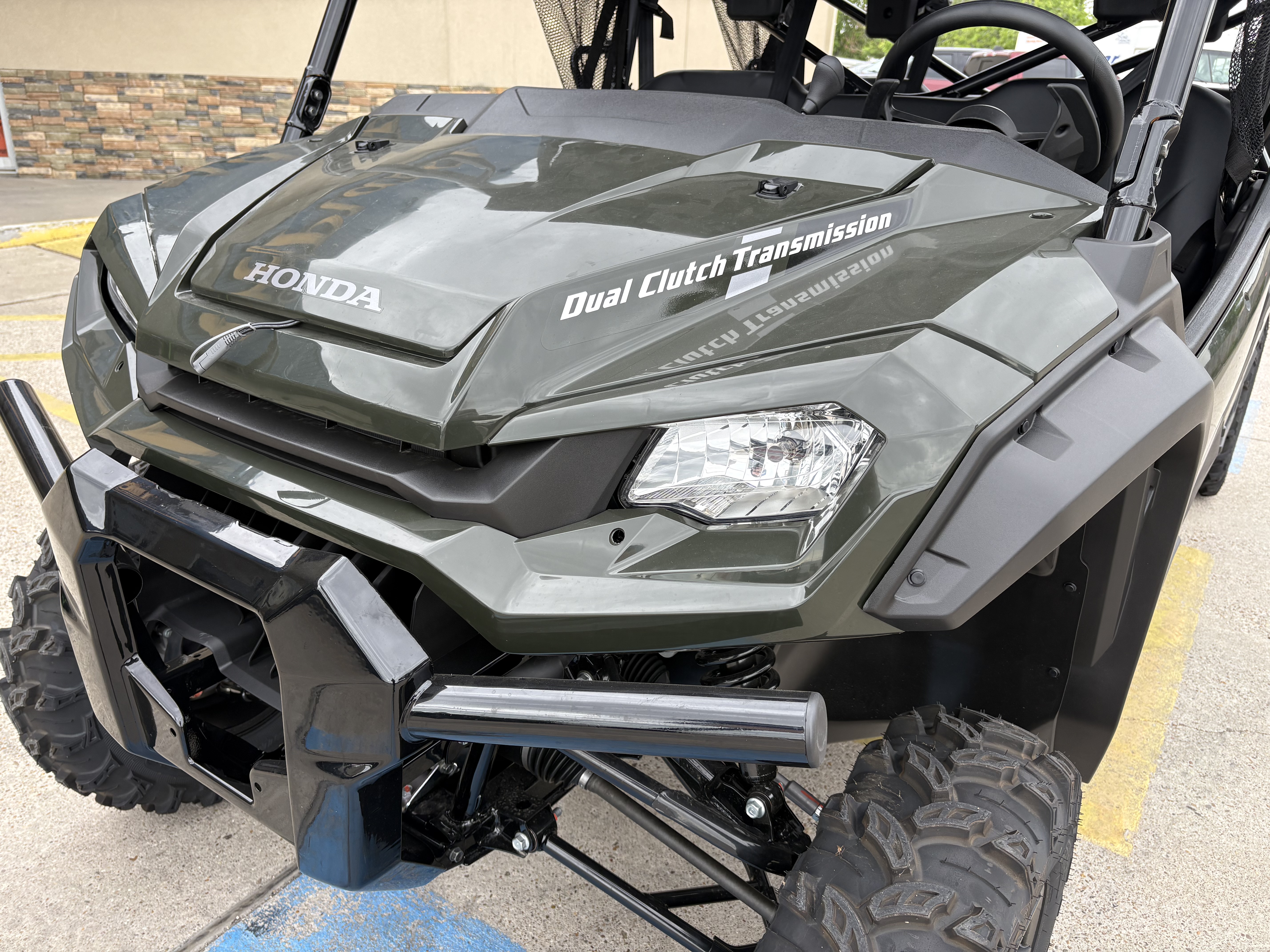 2025 Honda PIONEER 1000-6 DLX CRE UTV