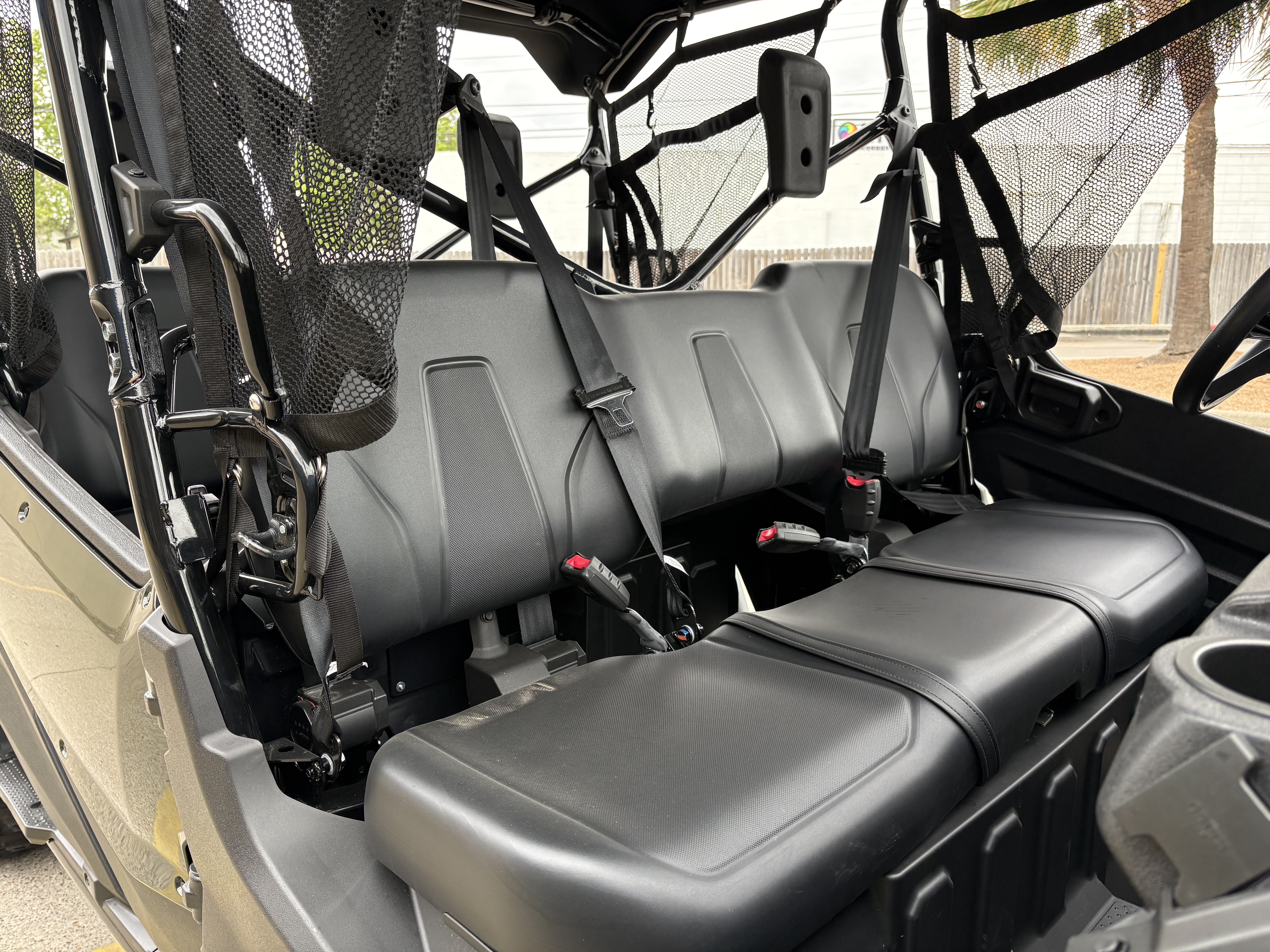 2025 Honda PIONEER 1000-6 DLX CRE UTV