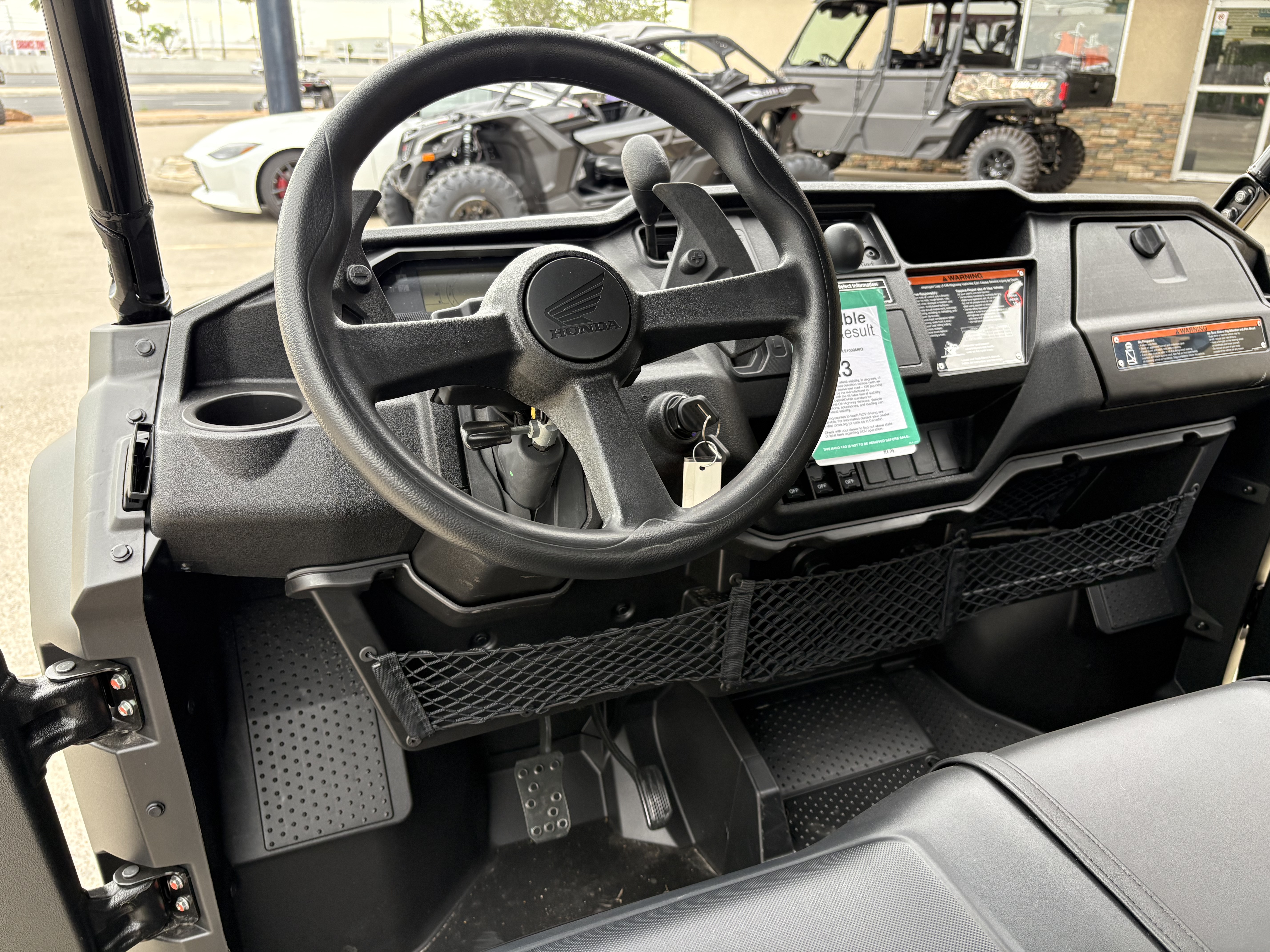 2025 Honda PIONEER 1000-6 DLX CRE UTV