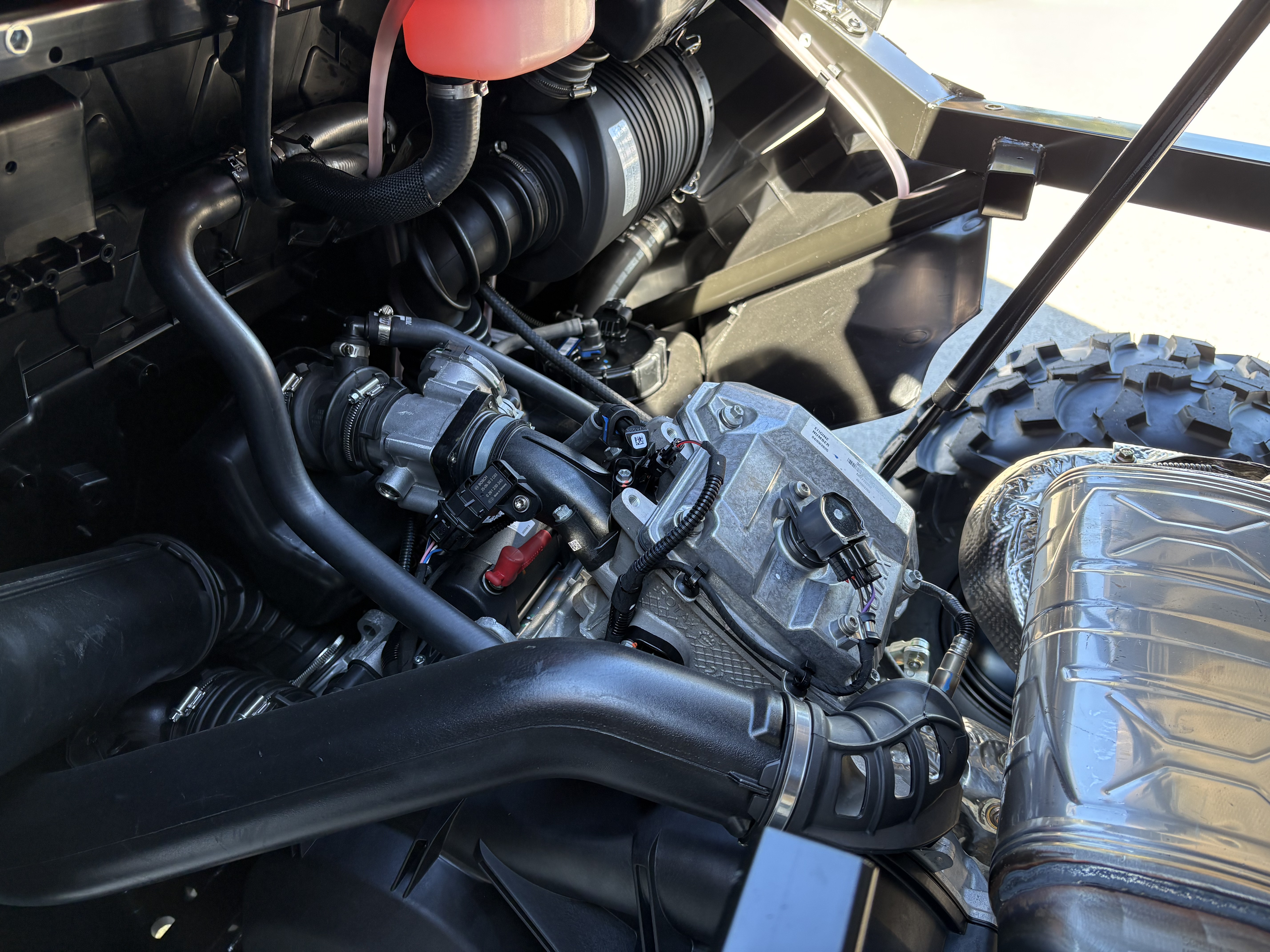 2026 Can-Am Commander MAX DPS 700 Side x Side