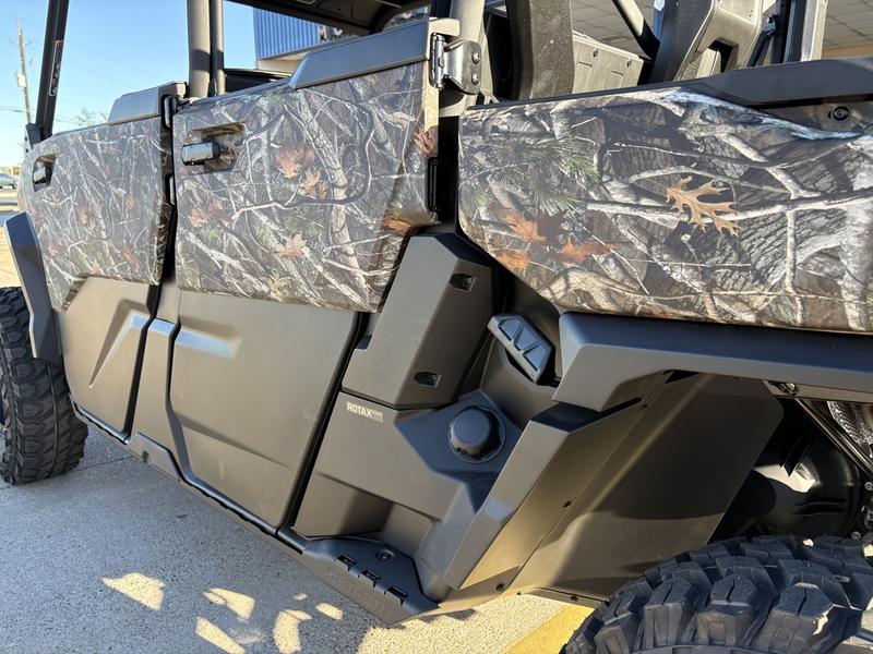 2026 Can-Am Defender MAX X mr HD11 with half-doors UTV