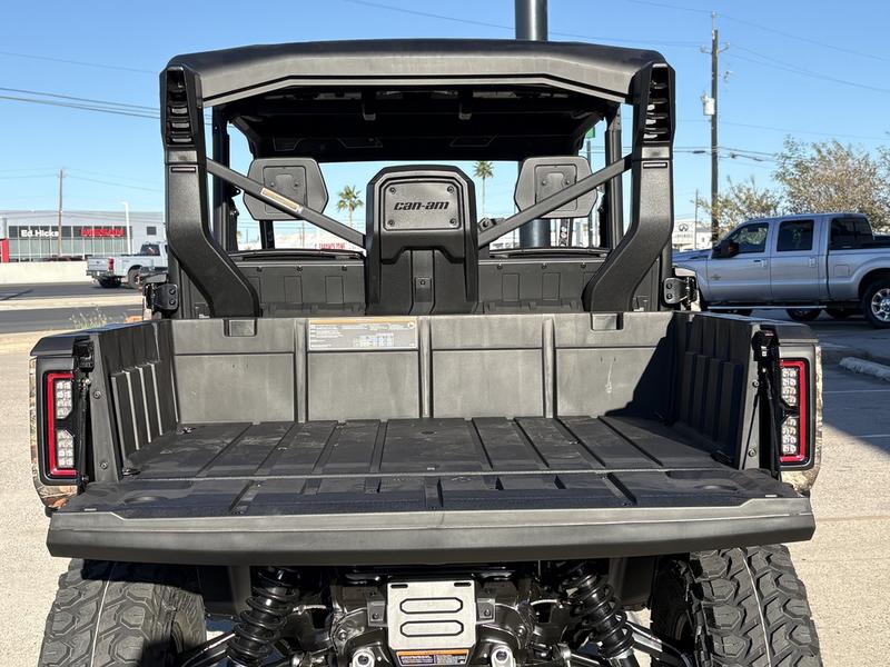 2026 Can-Am Defender MAX X mr HD11 with half-doors UTV