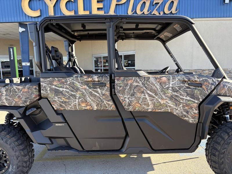 2026 Can-Am Defender MAX X mr HD11 with half-doors UTV