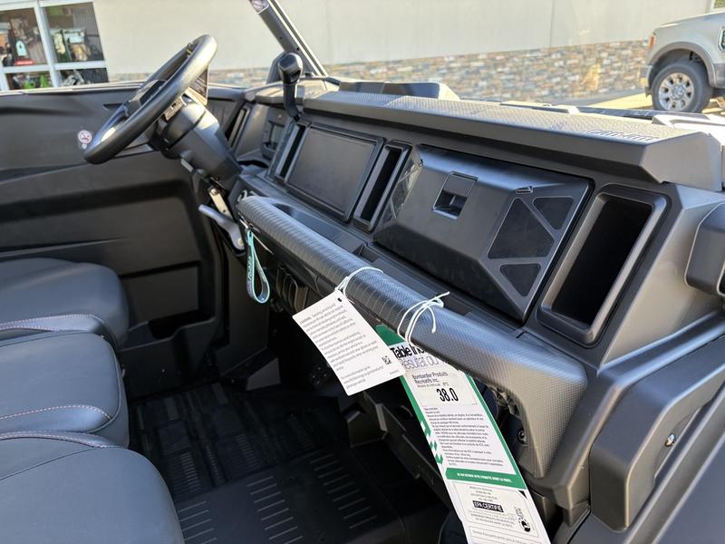 2026 Can-Am Defender MAX X mr HD11 with half-doors UTV