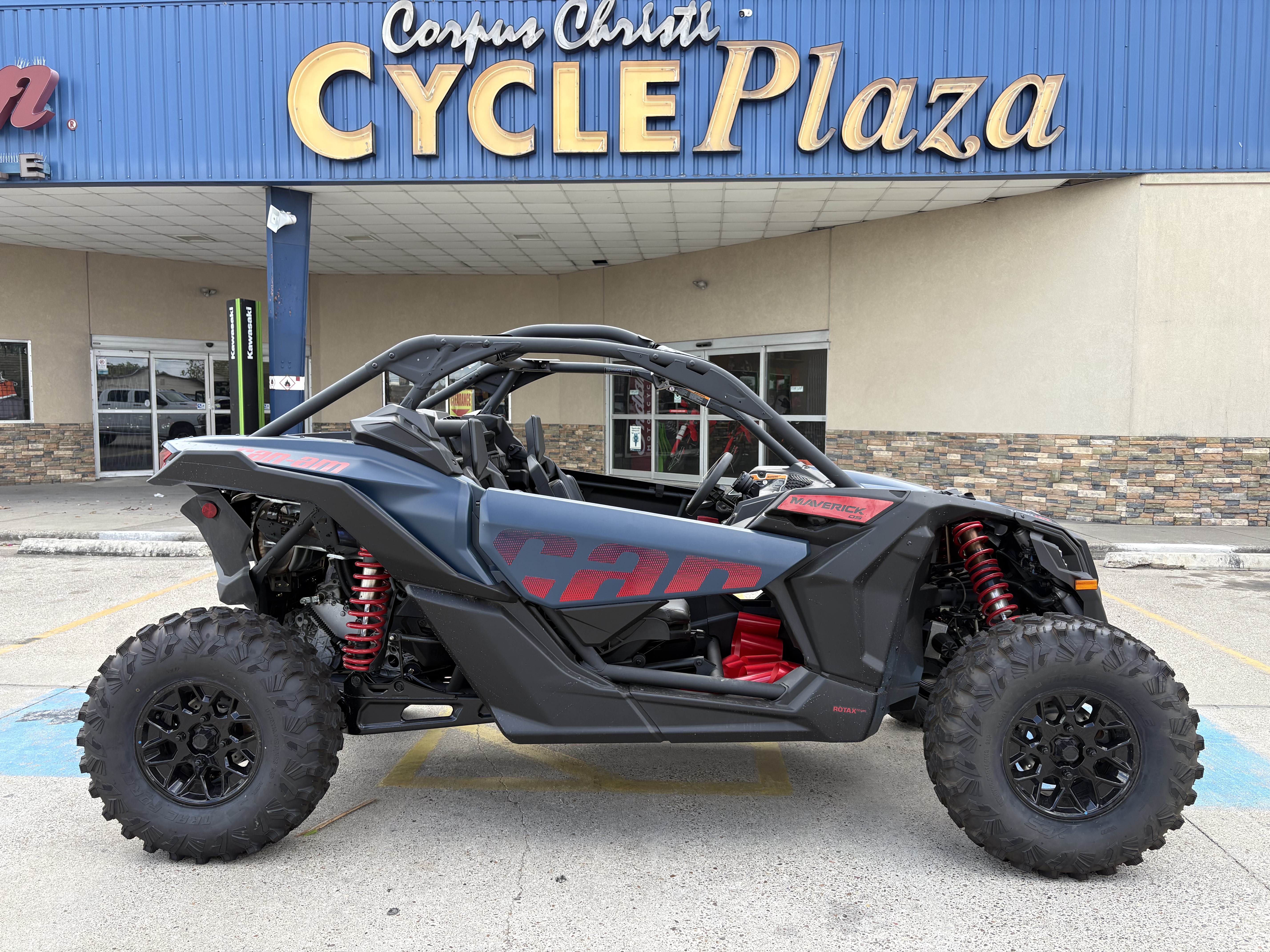 2026 Can-Am Maverick X3 DS Turbo RR Side x Side