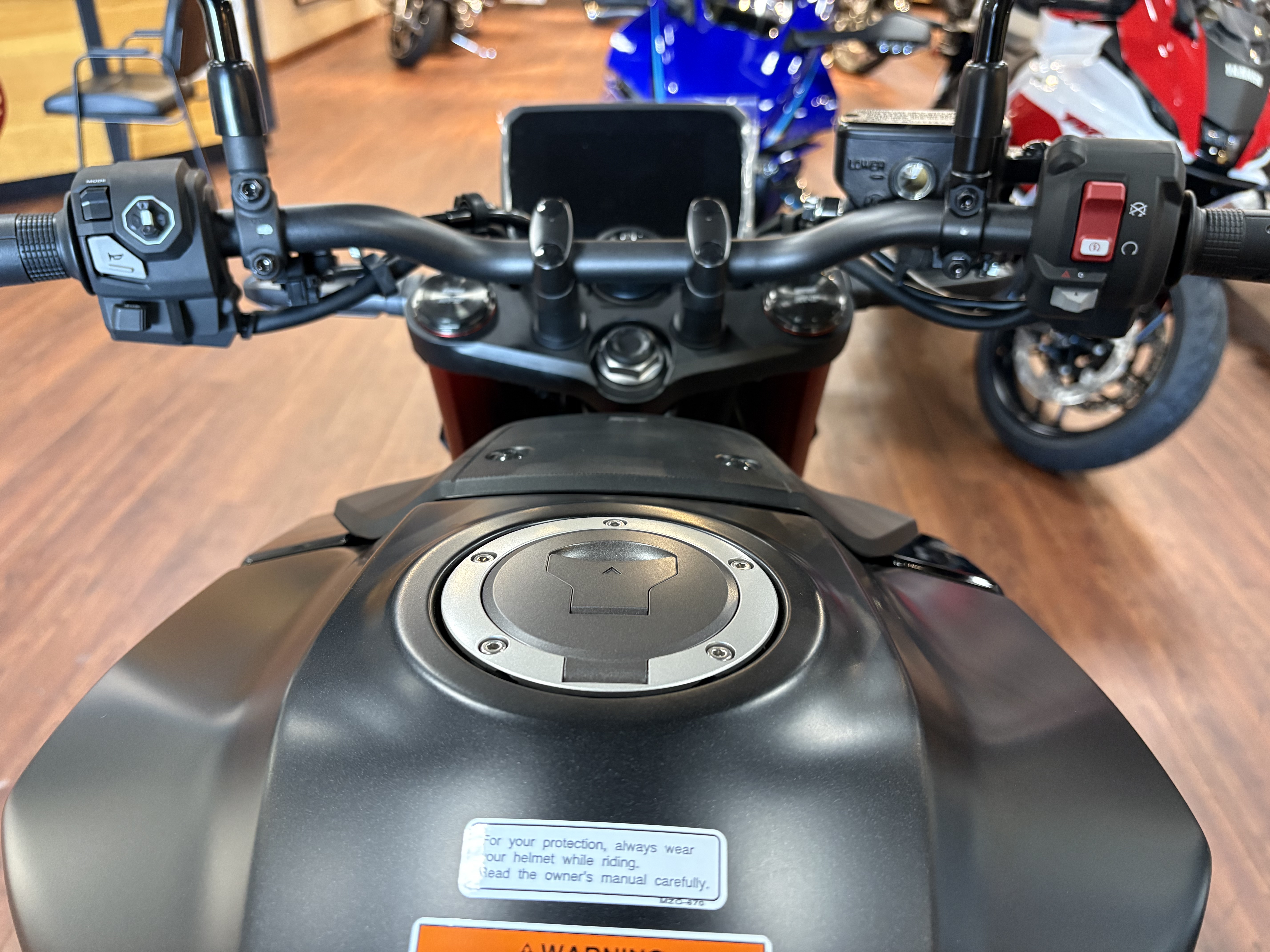 2026 Honda CB750 Hornet E-Clutch CRUISER