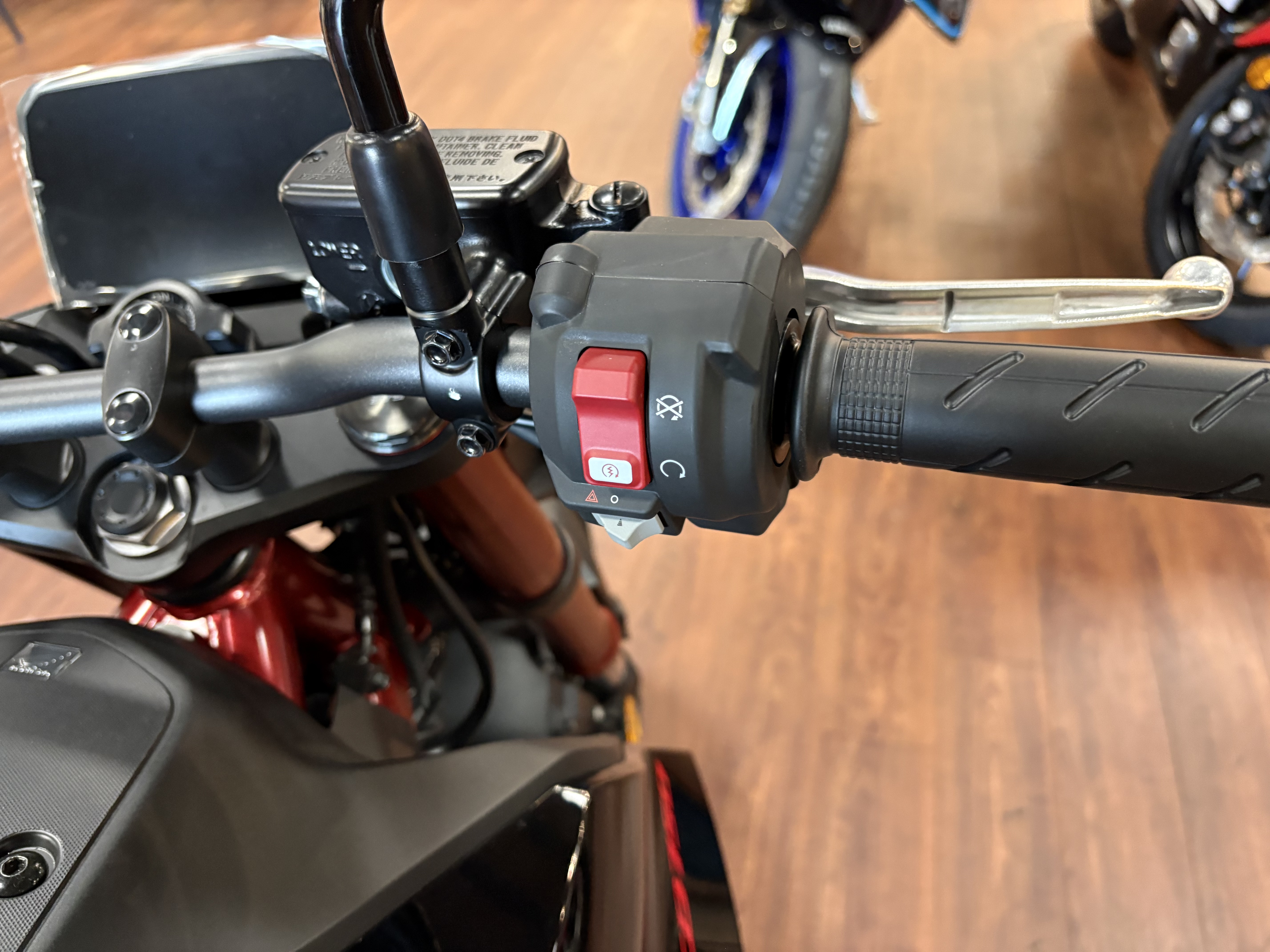 2026 Honda CB750 Hornet E-Clutch CRUISER