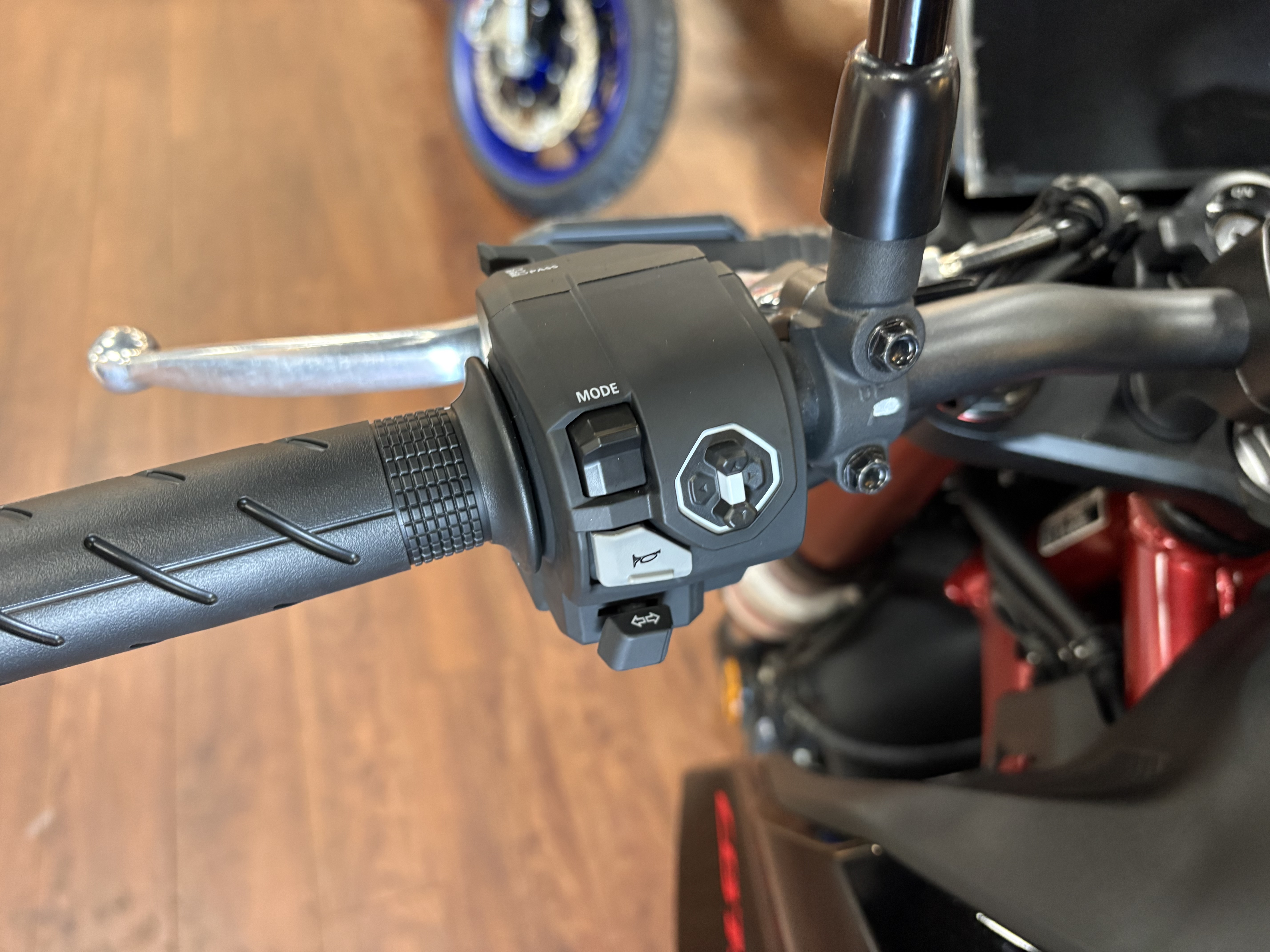 2026 Honda CB750 Hornet E-Clutch CRUISER