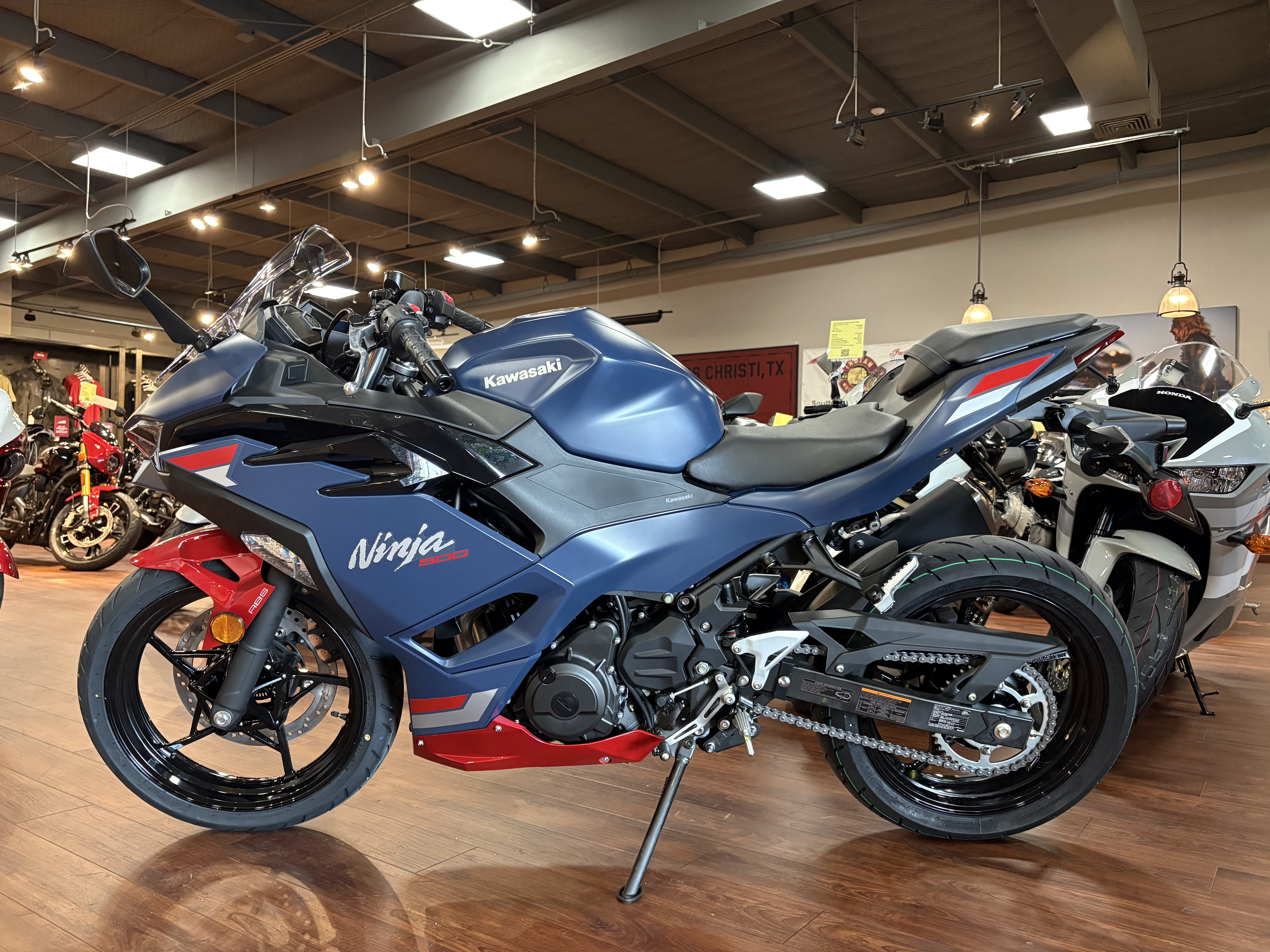 2026 Kawasaki Ninja 500 ABS SPORT BIKE
