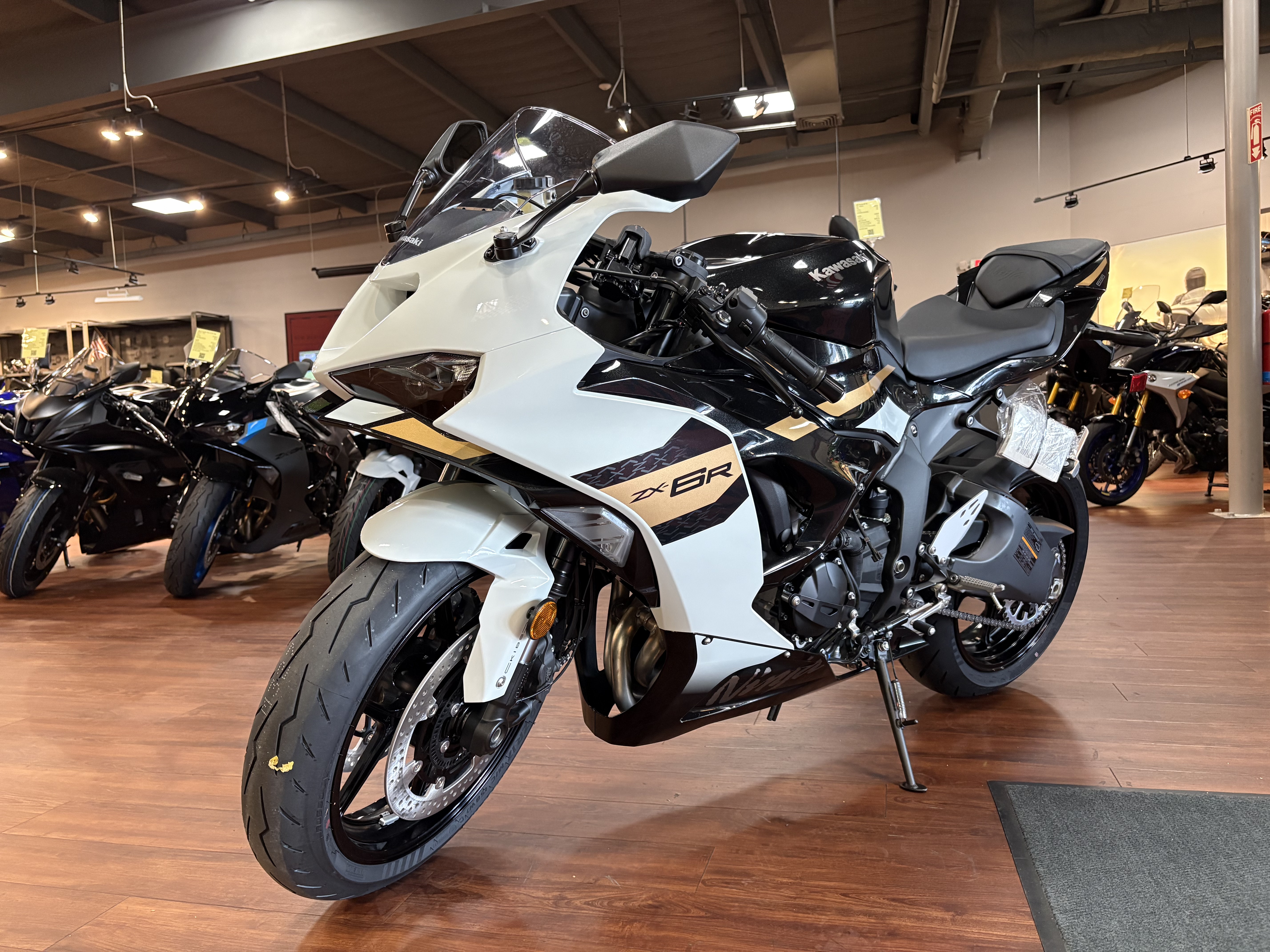 2026 Kawasaki Ninja ZX-6R SPORT BIKE