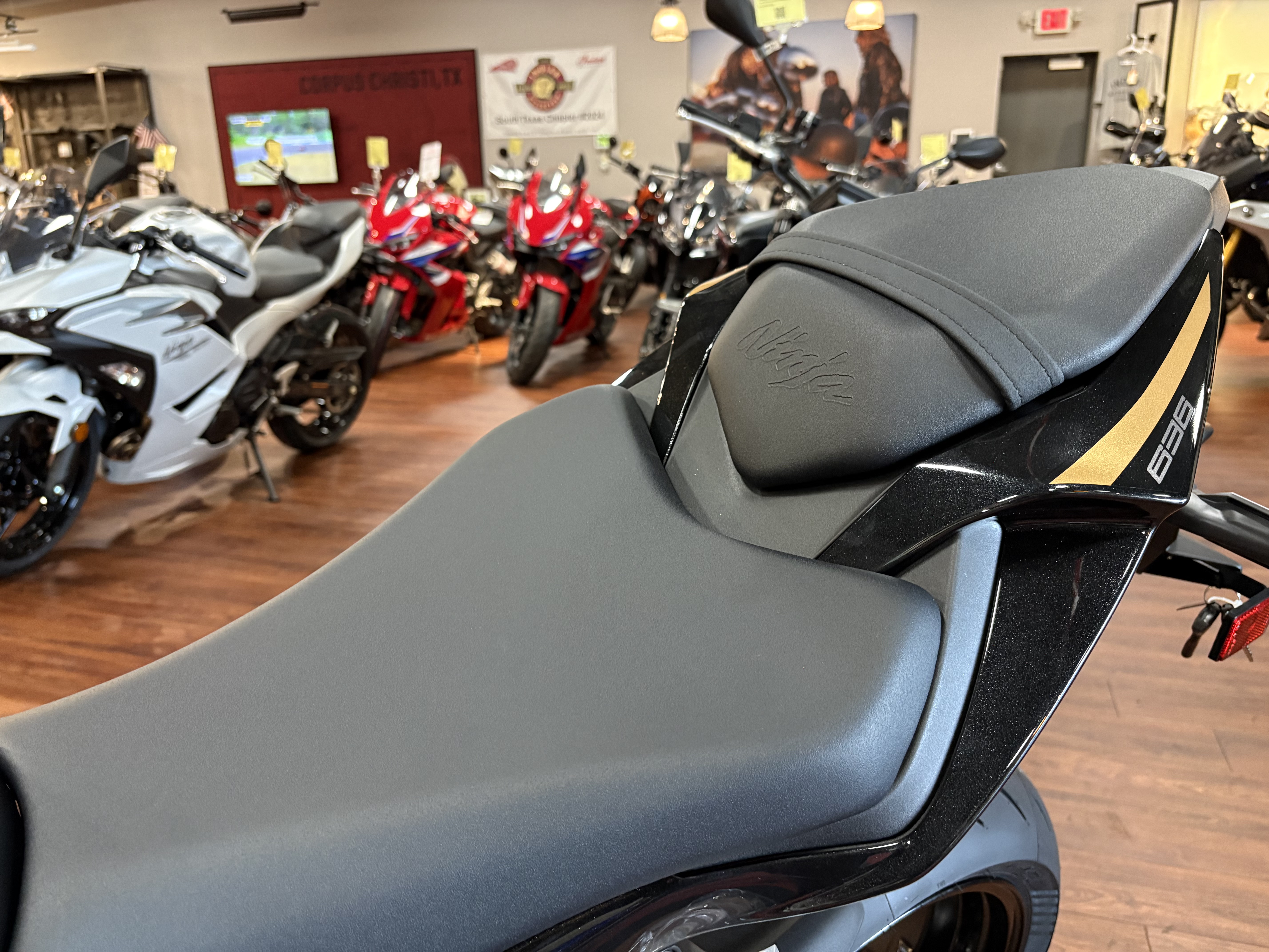 2026 Kawasaki Ninja ZX-6R SPORT BIKE