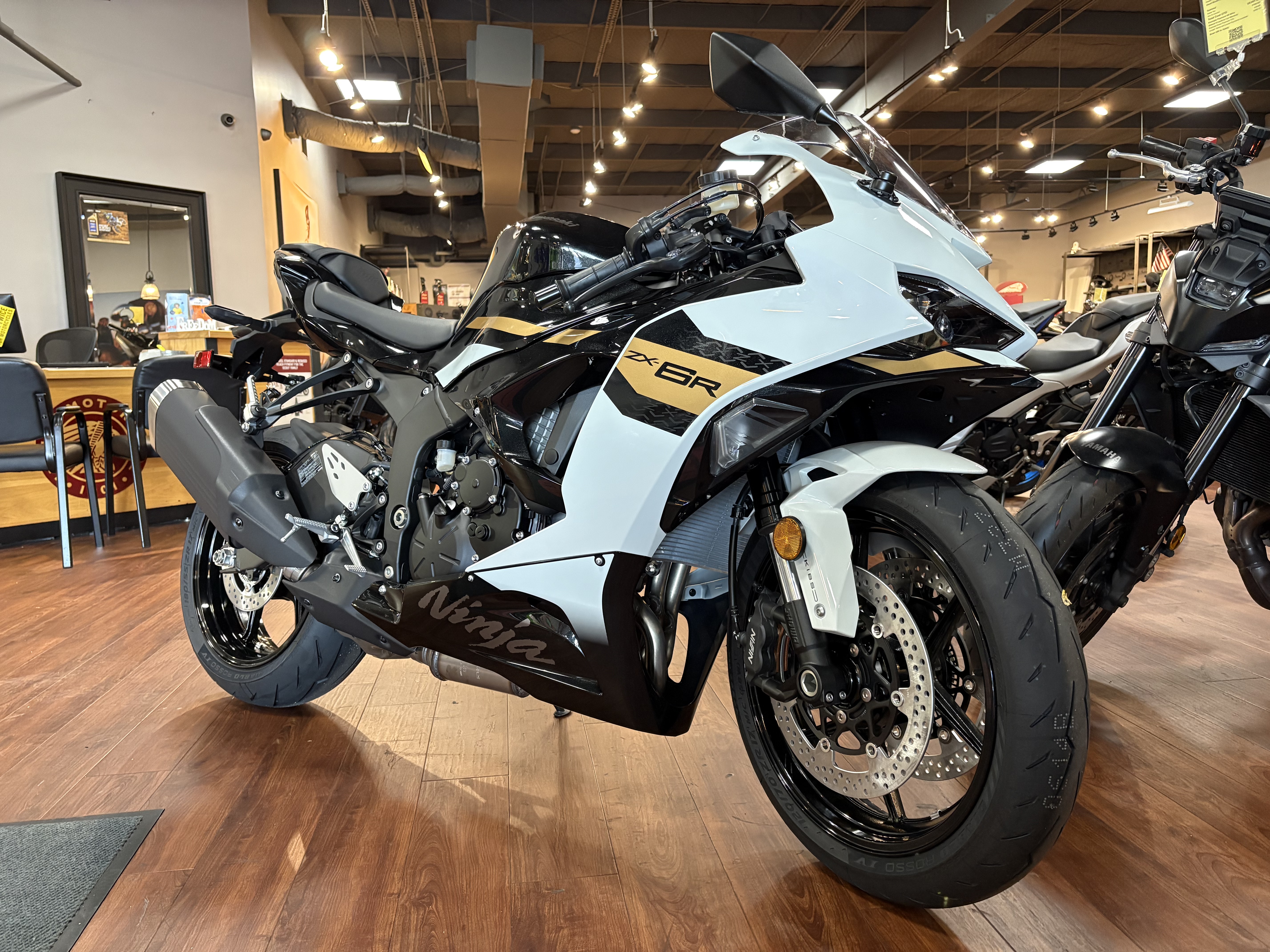 2026 Kawasaki Ninja ZX-6R SPORT BIKE
