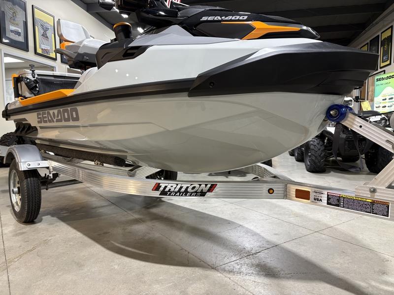 2026 Sea-Doo Fishpro Trophy 170 WATERCRAFT